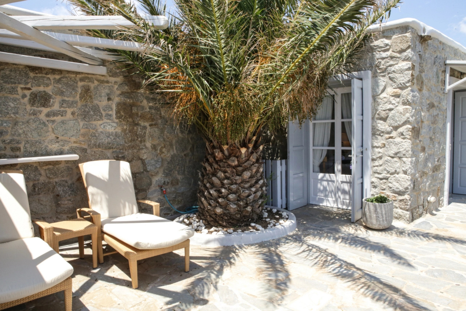 Вилла Sea and Sun and Suites