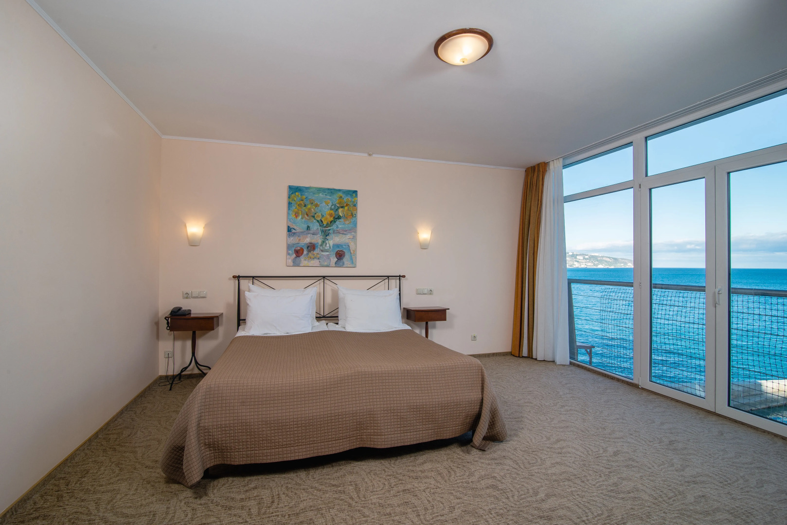 Отель Левант