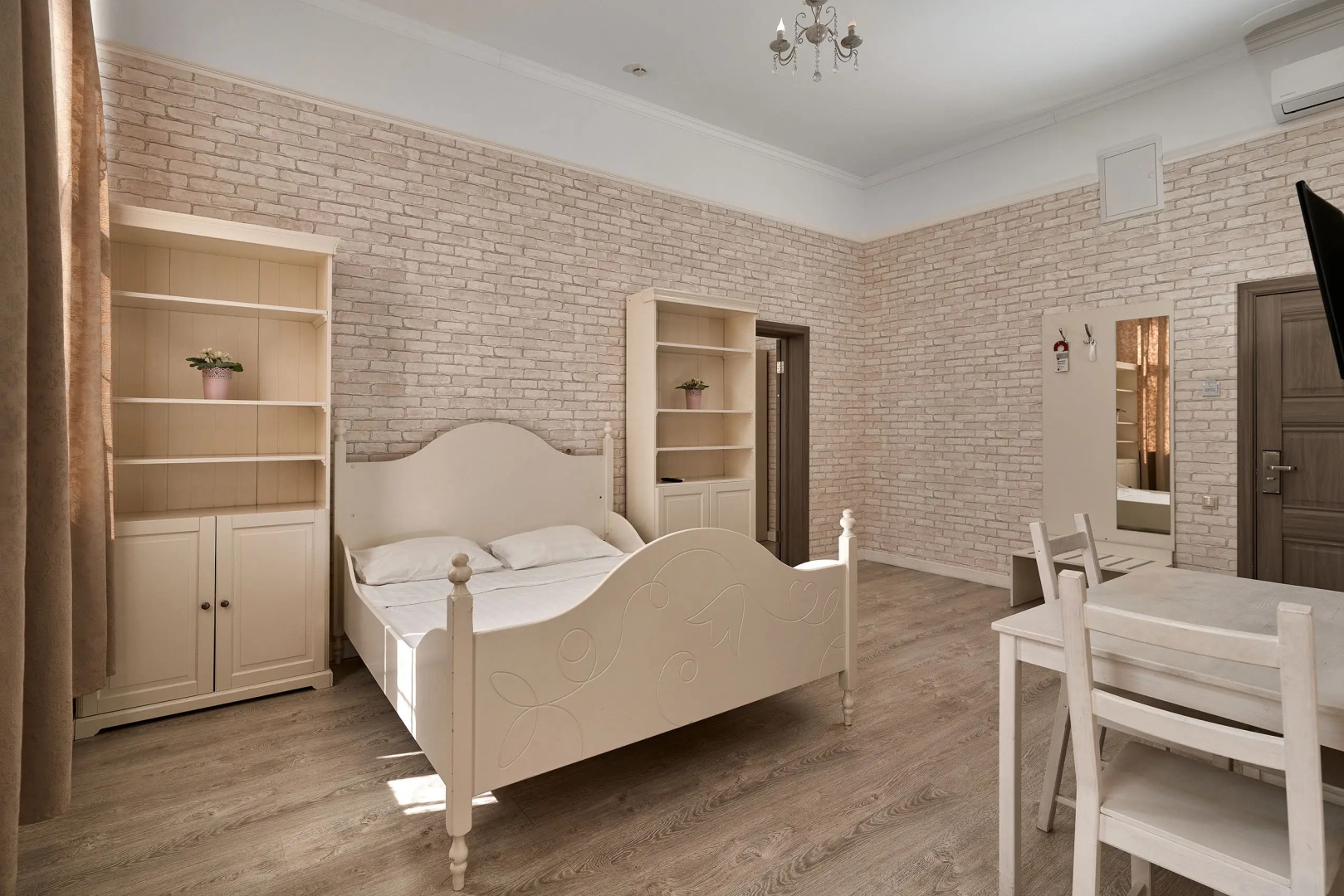 Отель Журавли