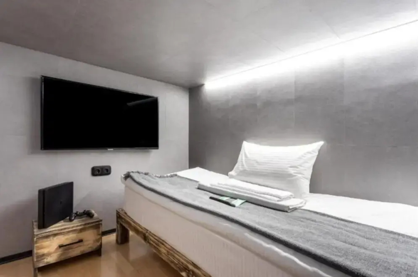 Мини-отель Dot Space 84