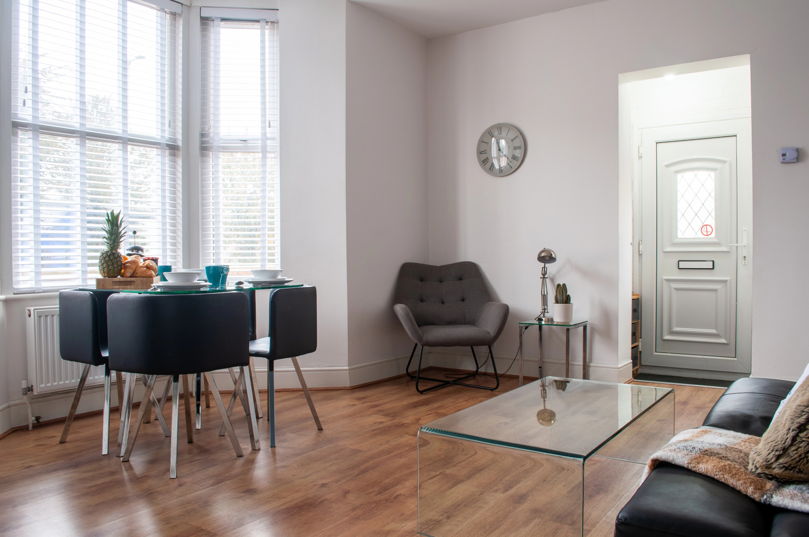 Квартира  Bedford Rd Apartment| Ideal for Hospital & Town Cn