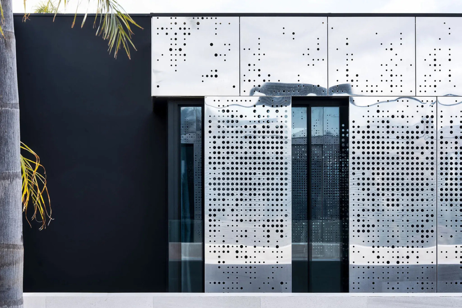 Вилла Saudade futuristic ultra luxury ocean zen retreat