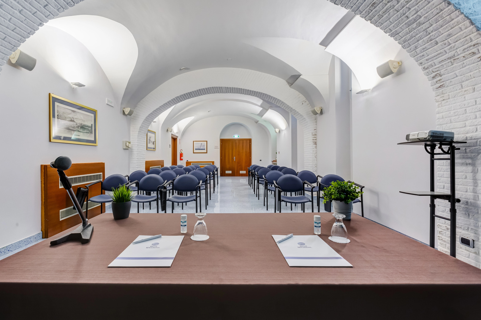 Отель Best Western Plus Hotel Plaza Napoli