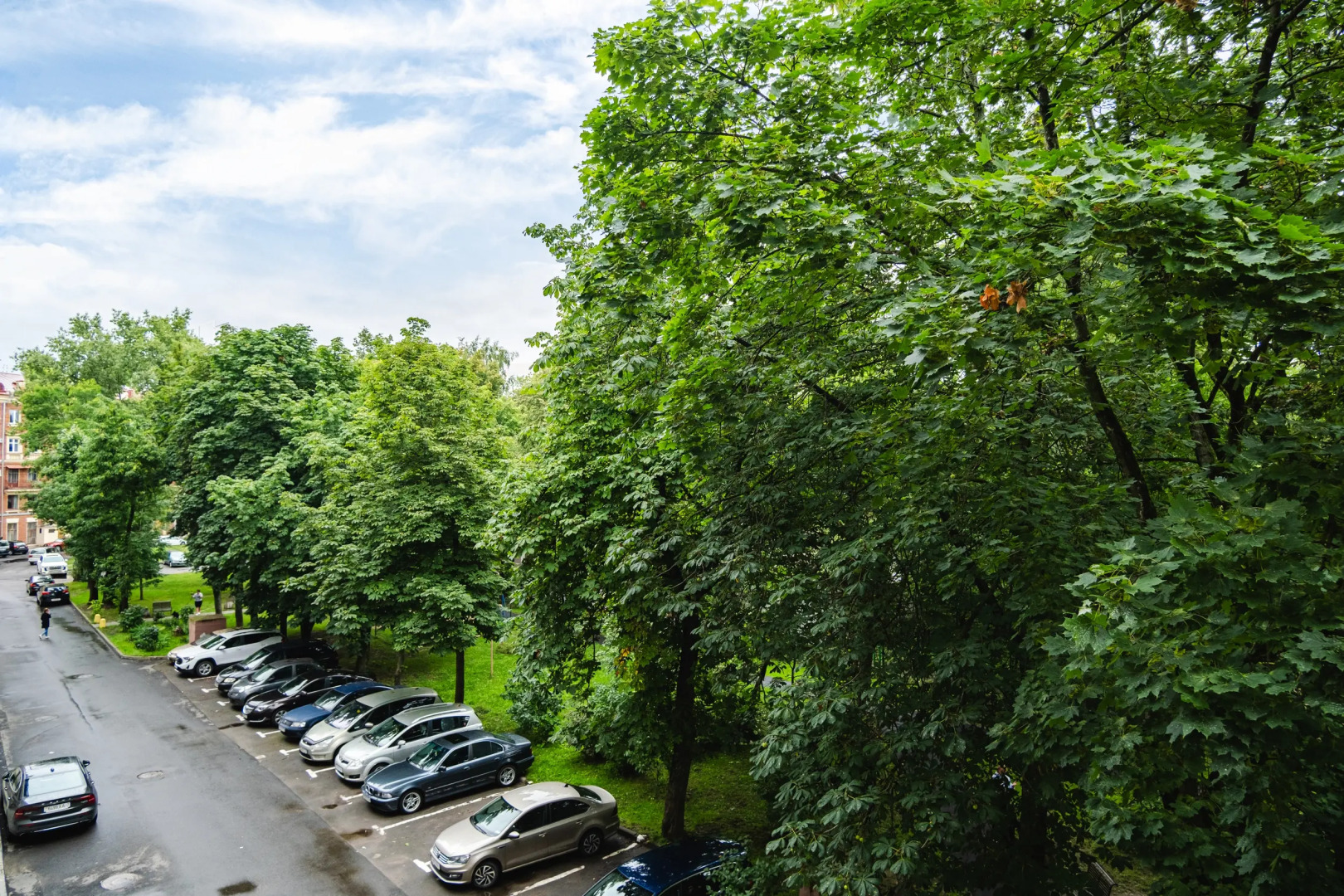 Апартаменты у ЖД вокзала на улице Кирова 4