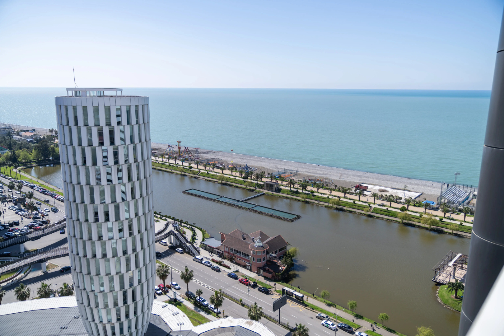 Апартаменты Bright Apartment with Balcony in Alliance Palace Batumi - Steps from the Sea & Dancing Fountains
