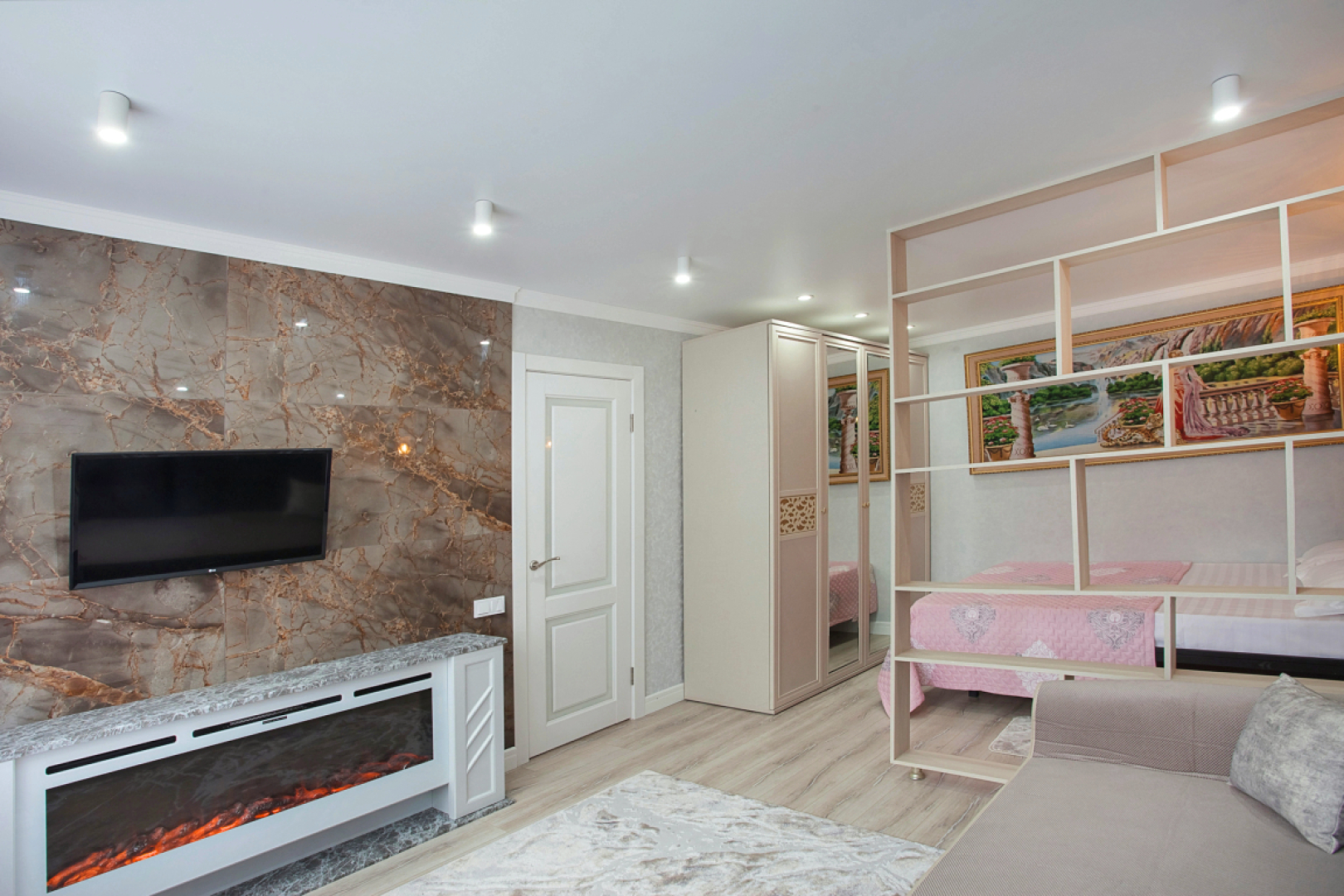 Апартаменты на Еськова 1