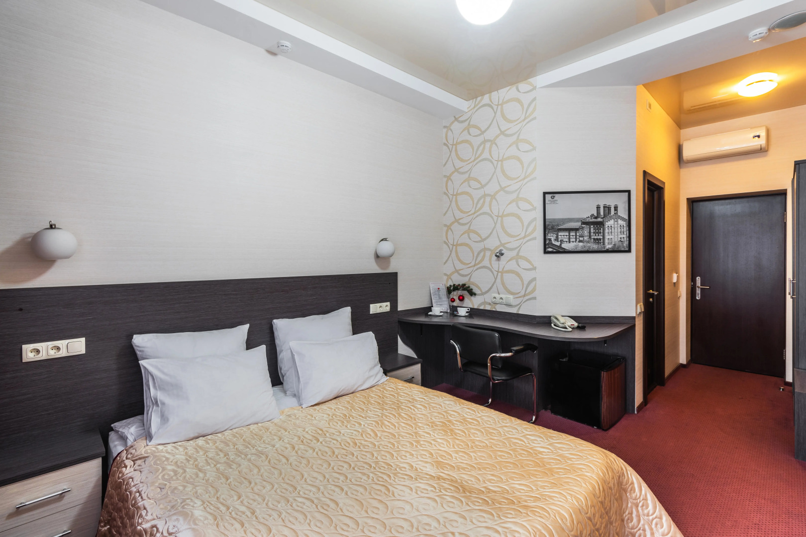 Отель Веструм