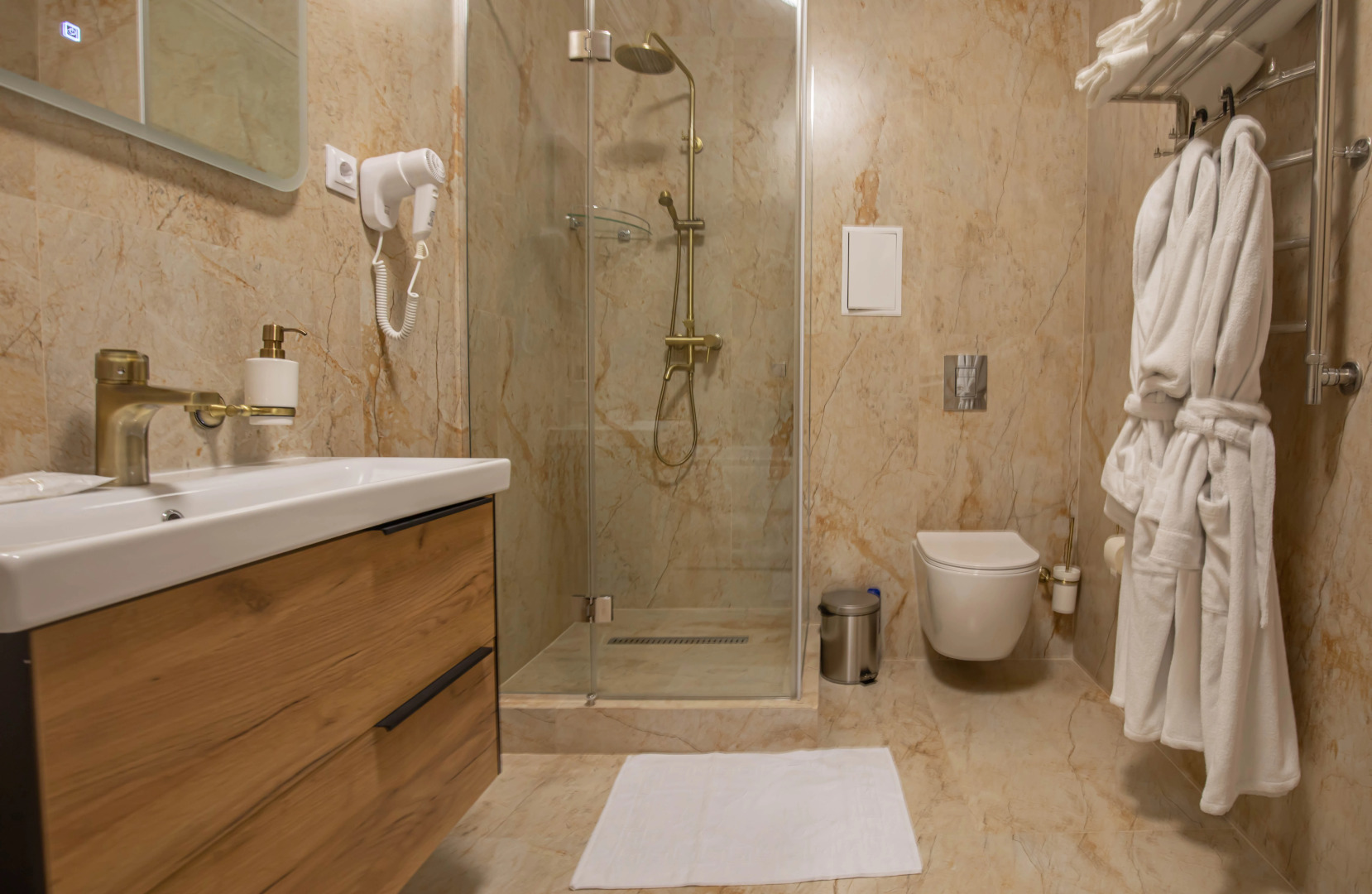 Отель Full House