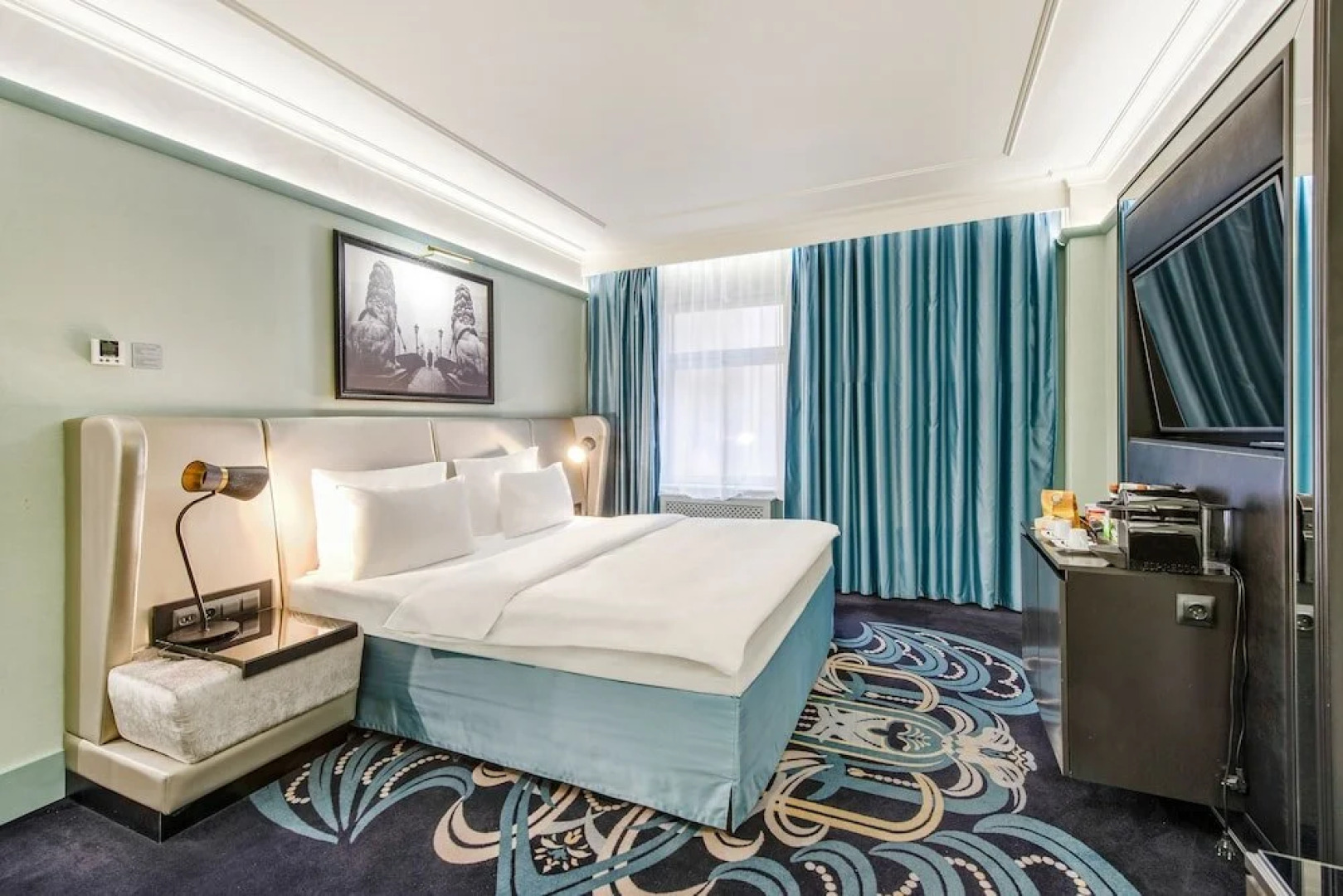 Отель Cosmos Selection St. Petersburg Nevsky Royal