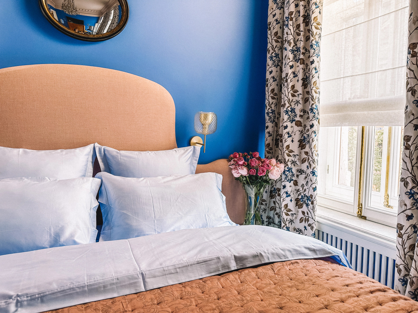 Апартаменты Эксклюзивная квартира Уголок Парижа