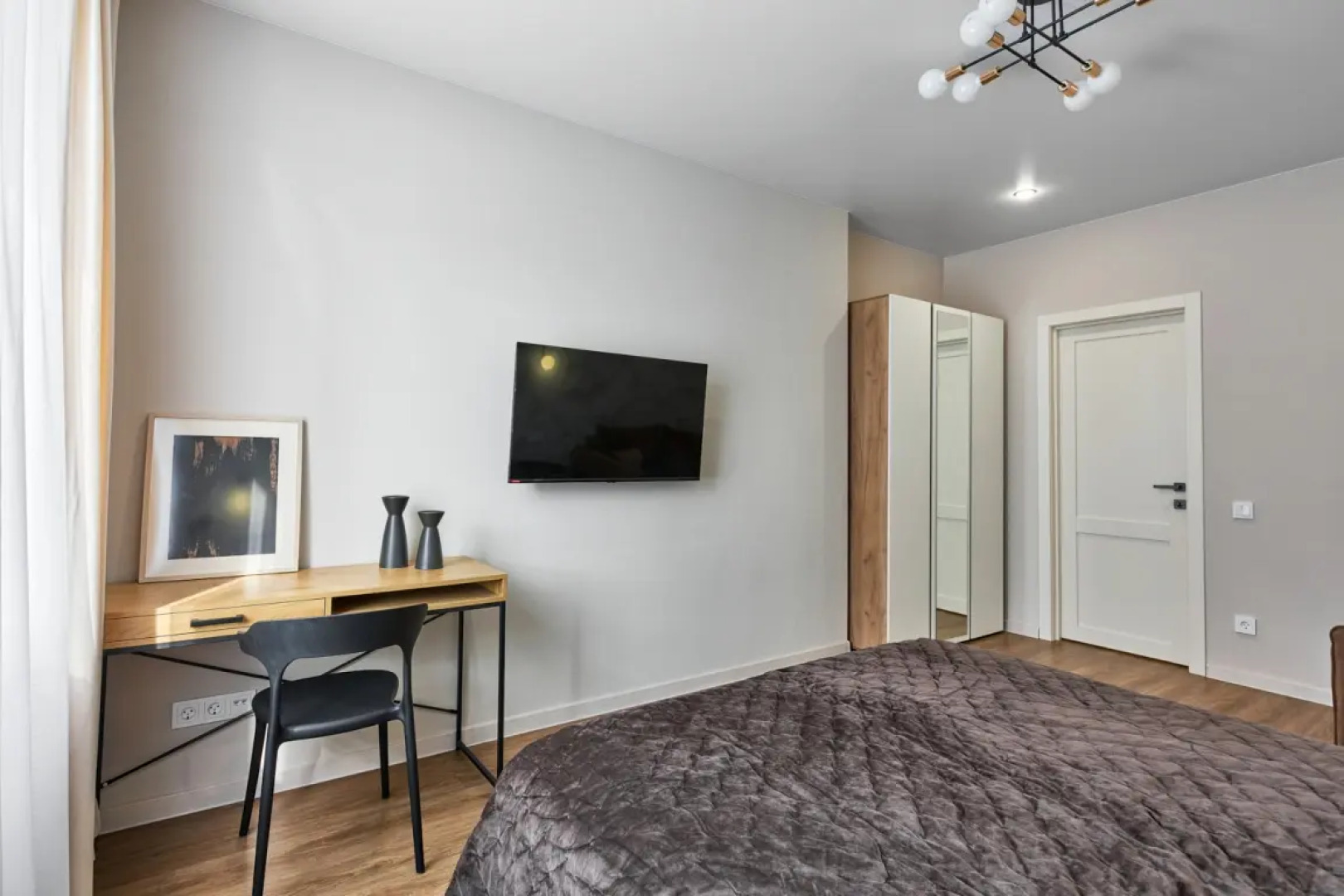 Квартира на Республики 204 к4 3