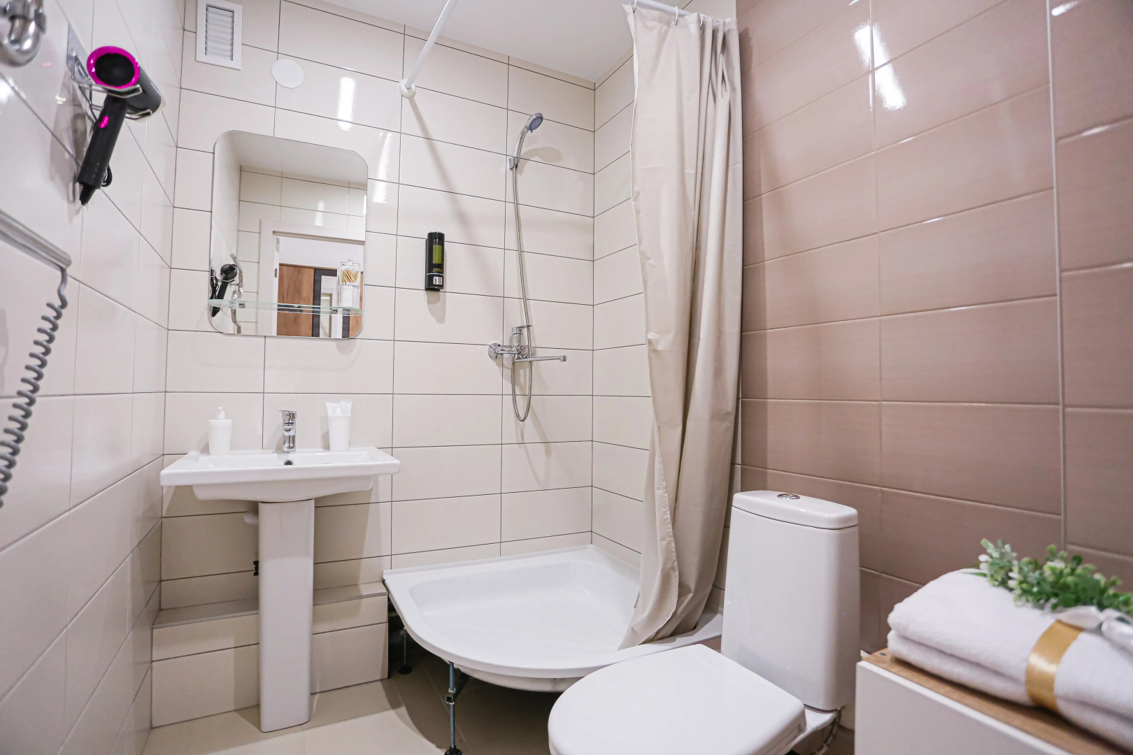 Апартаменты SunSet Героев Донбаса 15