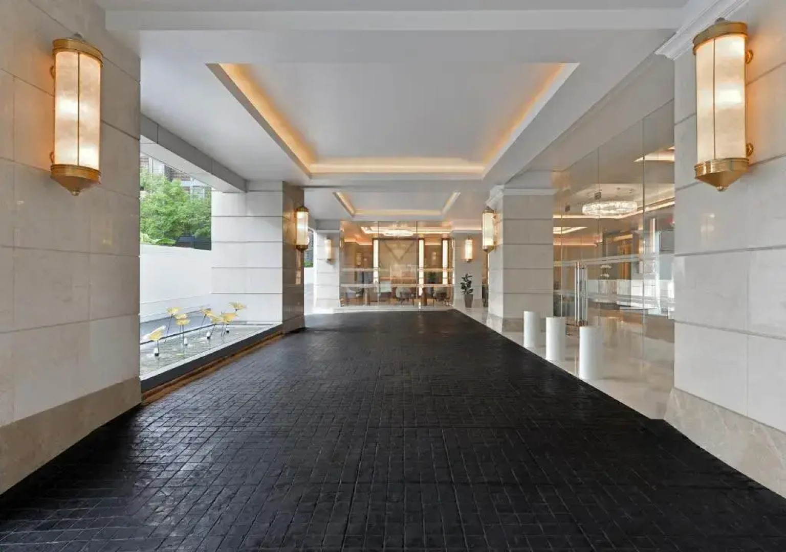 Отель Centre Point Hotel Sukhumvit 10