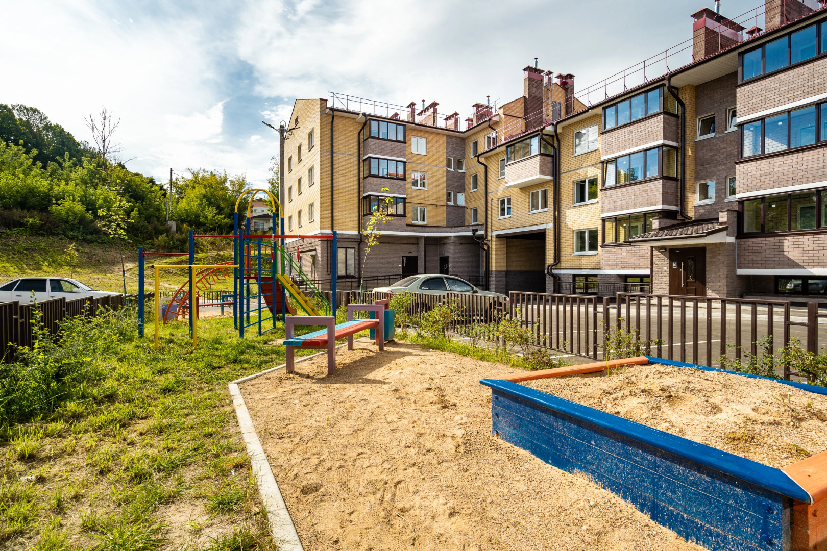 Апартаменты GLOBALSTAY Солнечная 3х Комнатная на Набережной Днепра