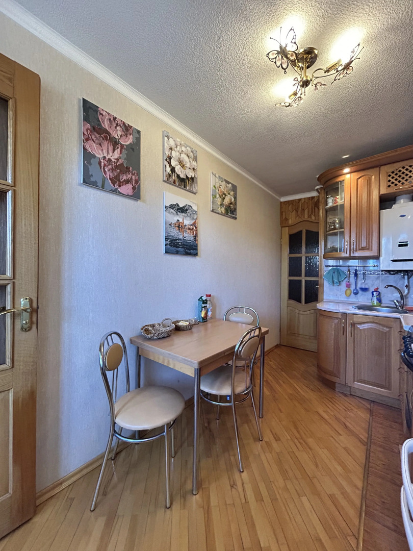 Квартира 2-х комнатная в центре посёлка Тульского