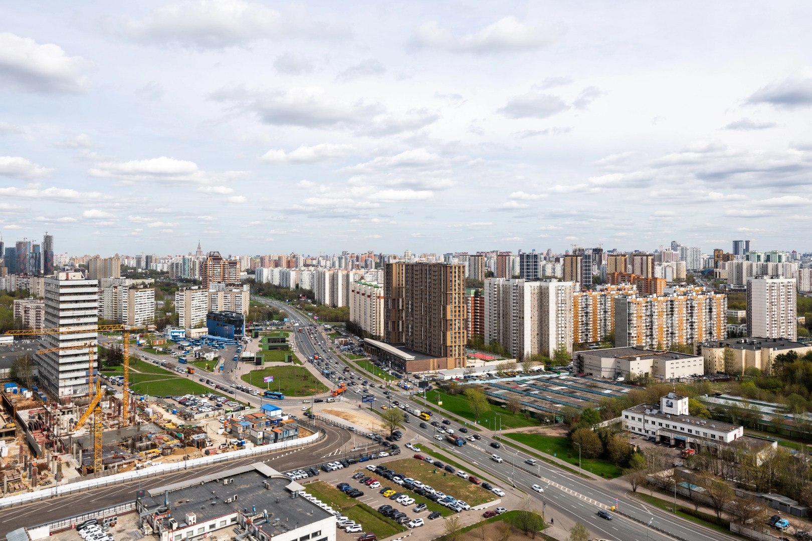 Квартира Видовая дизайнерская евродвушка у метро Озерная высокий этаж