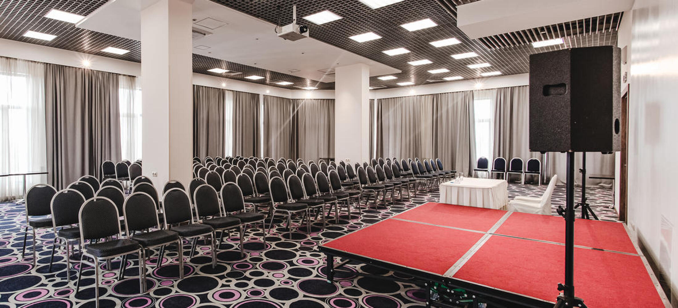 Отель Skypoint Gamma Delta Alfa