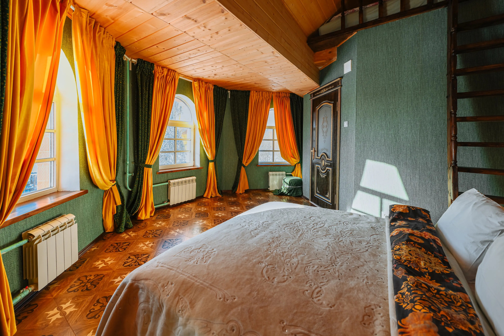 Гостевой Дом Замок в Лесу Пушкинские Горы