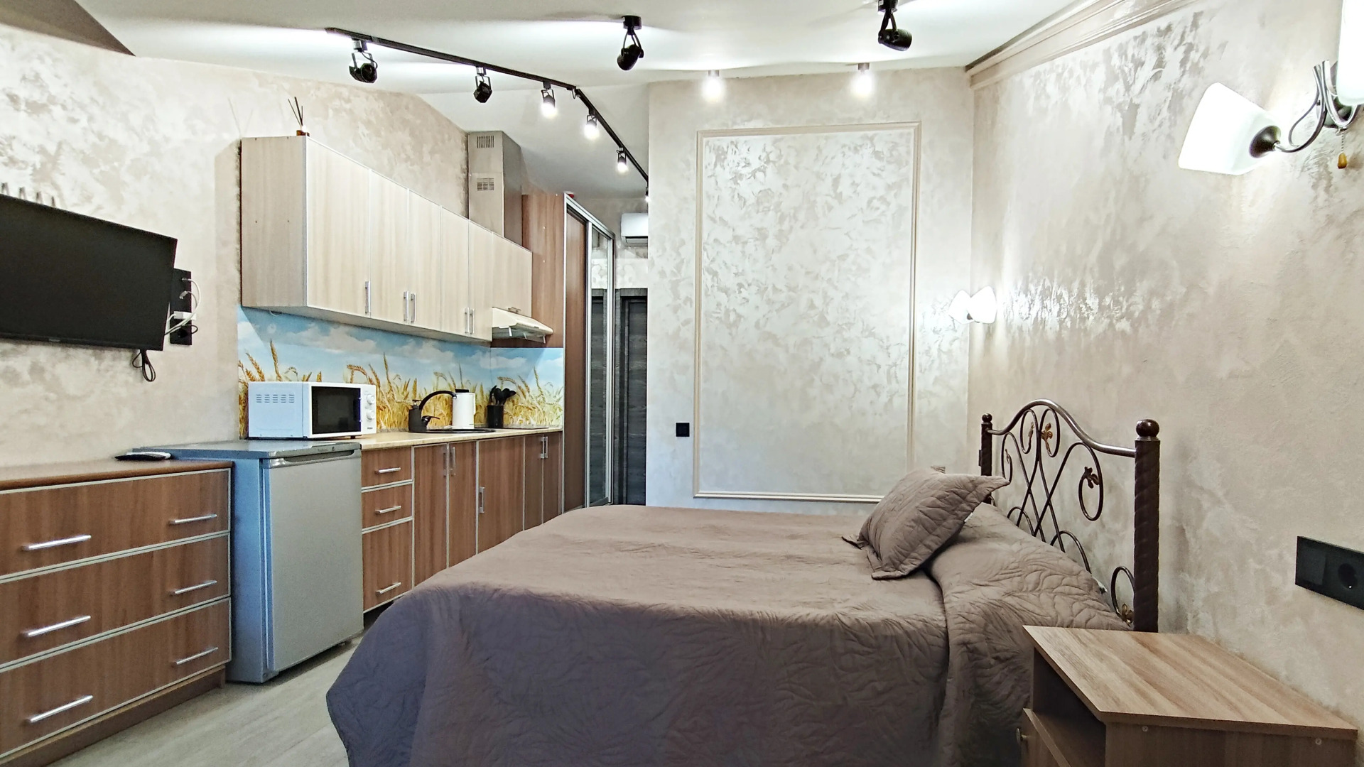 Апартаменты с Панорамным Видом на Горы и Открытым Балконом