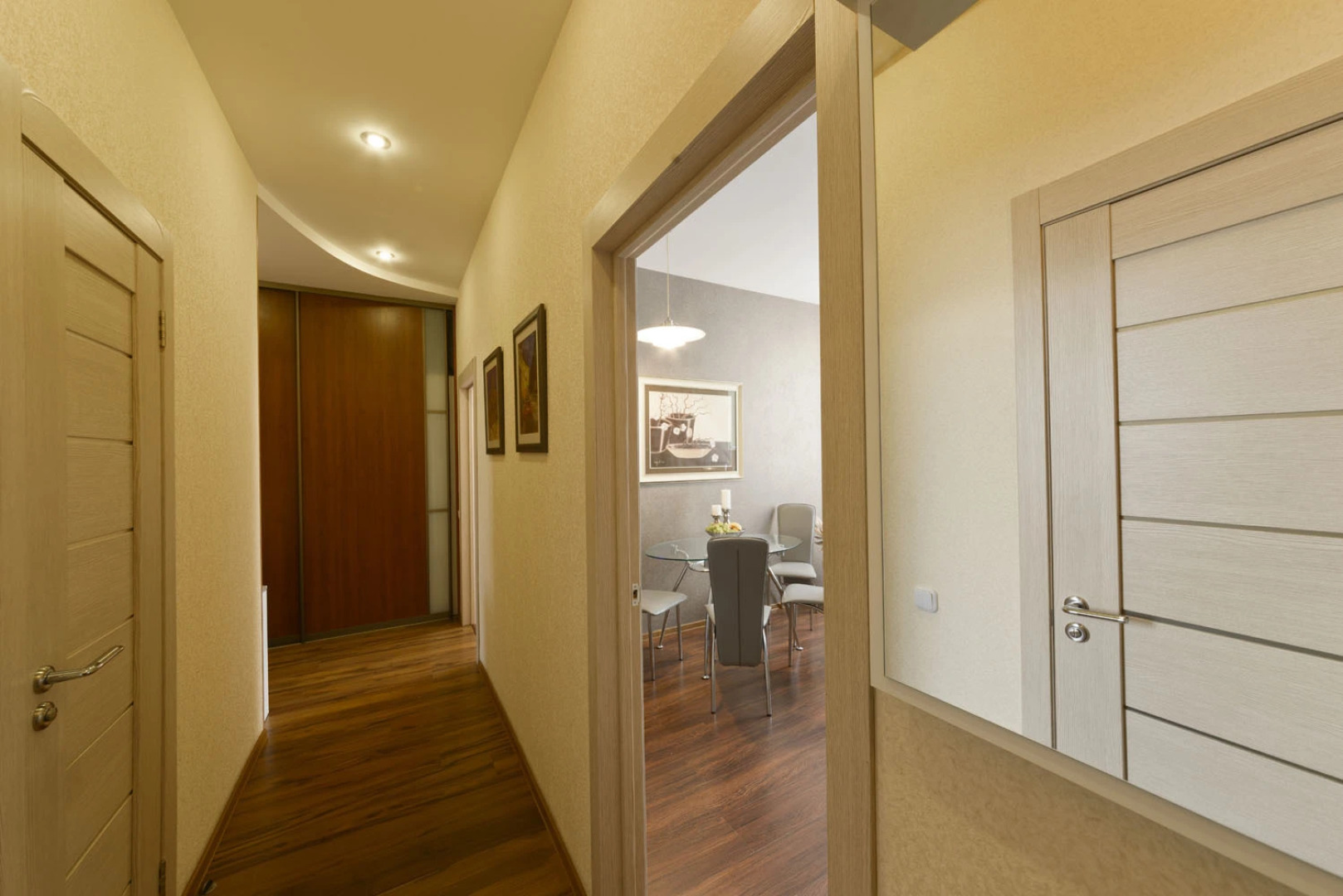 Апартаменты 2-комнатные HomeApart пр-т Независимости, 39