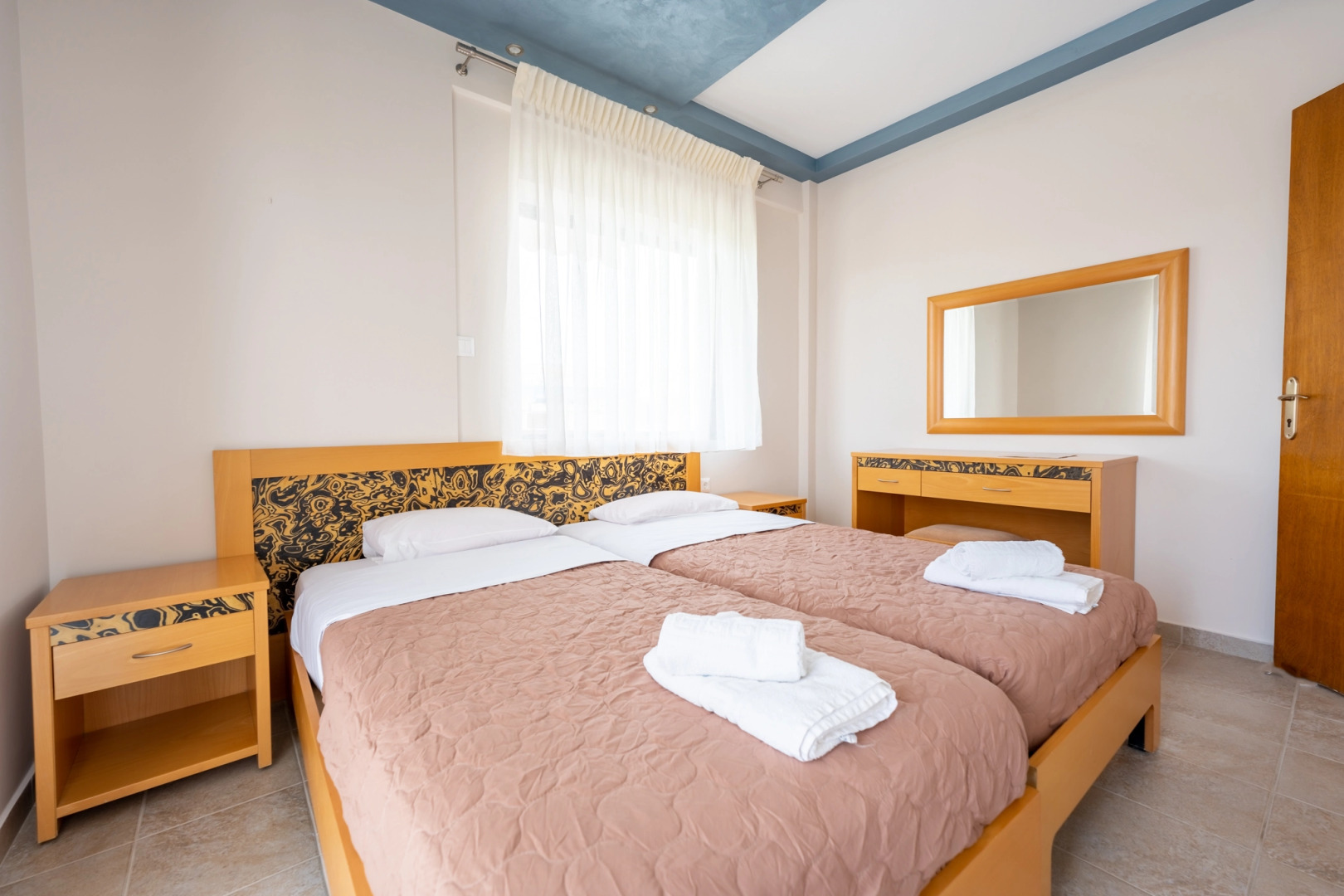 Апарт-Отель Milonas House Apartments