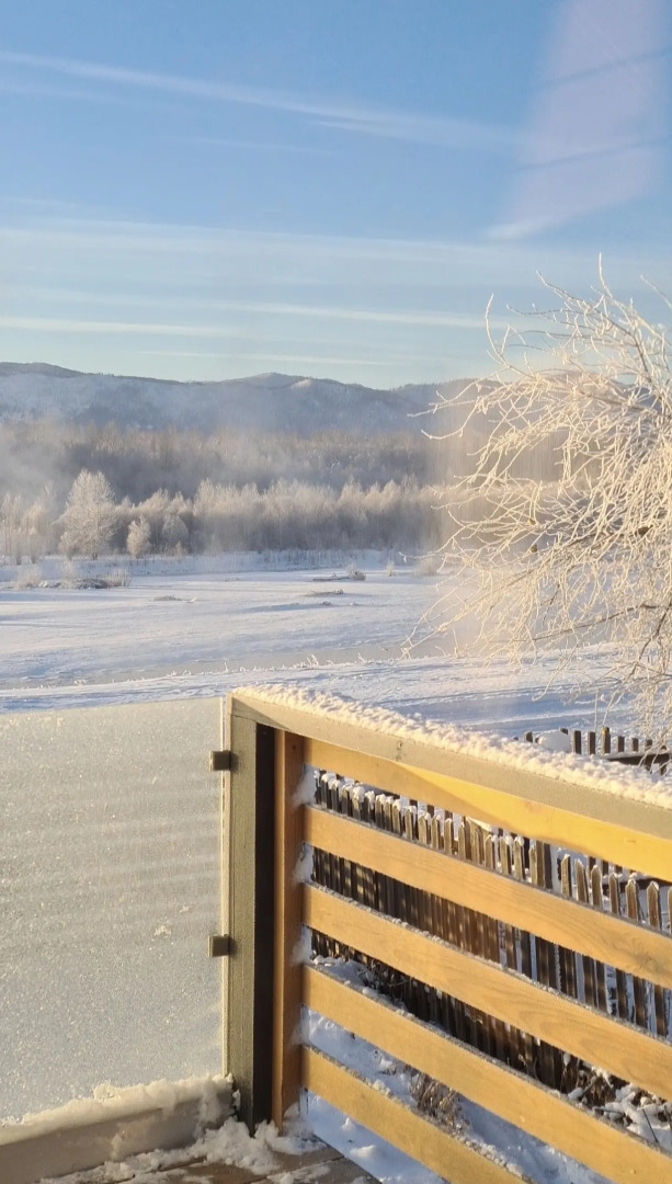 Частный дом Современный гостевой дом на слиянии рек Катунь и Кокса