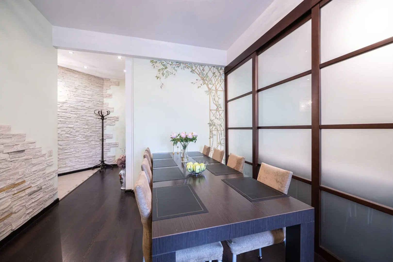 Апартаменты Пять Звёзд Большая с Кондиционерами и камином