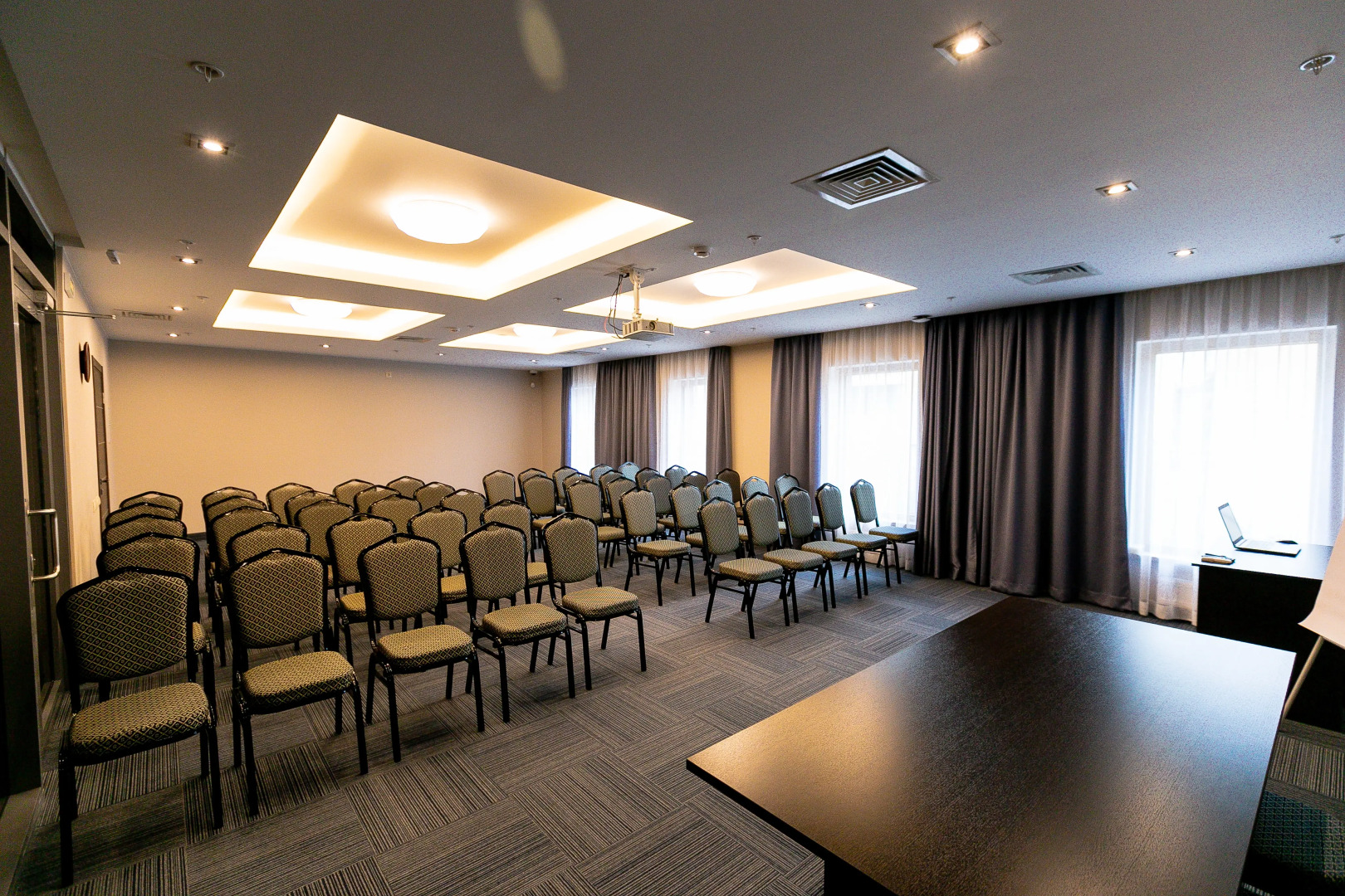 Отель Harbor Club