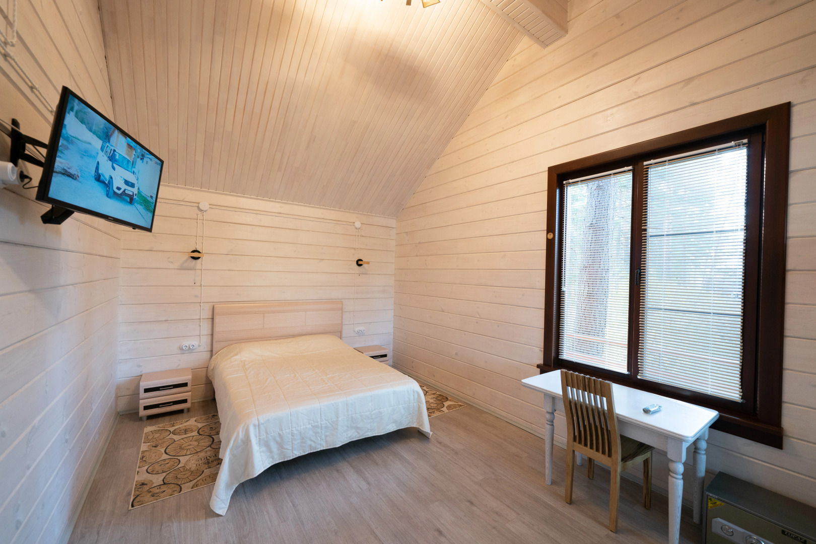 Отель Дом у реки Алтын-Ай