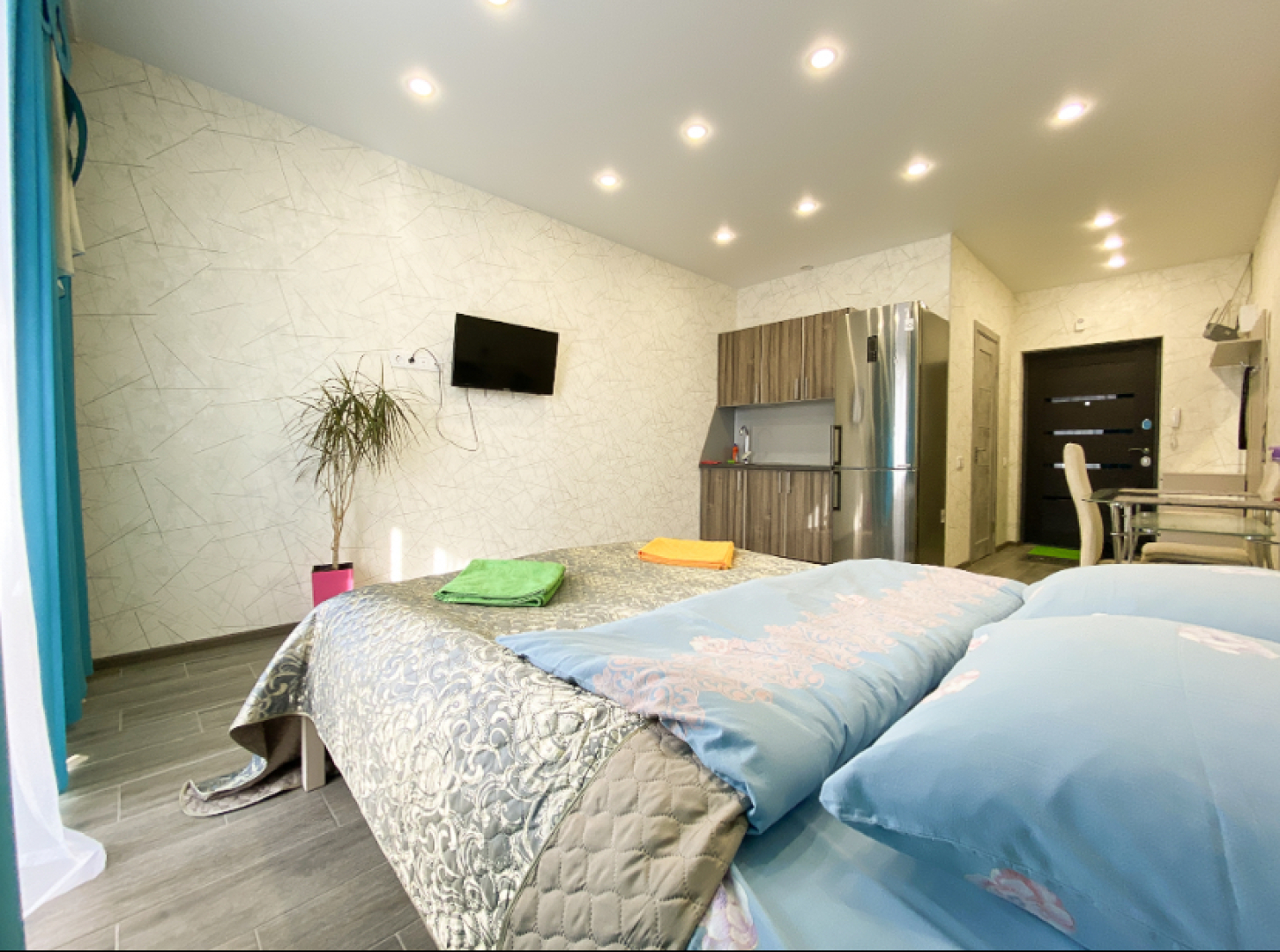 Апартаменты Квартира студия у жд вокзала