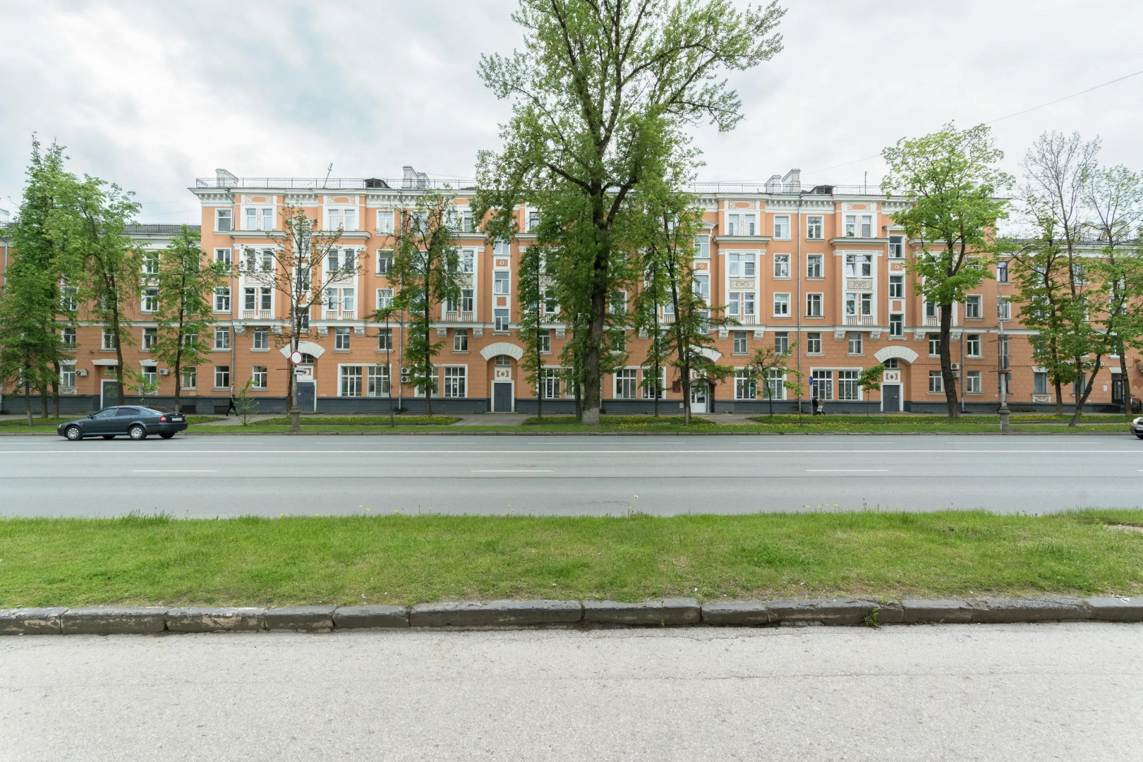 Квартира в Центре Города Октябрьский Проспект 29