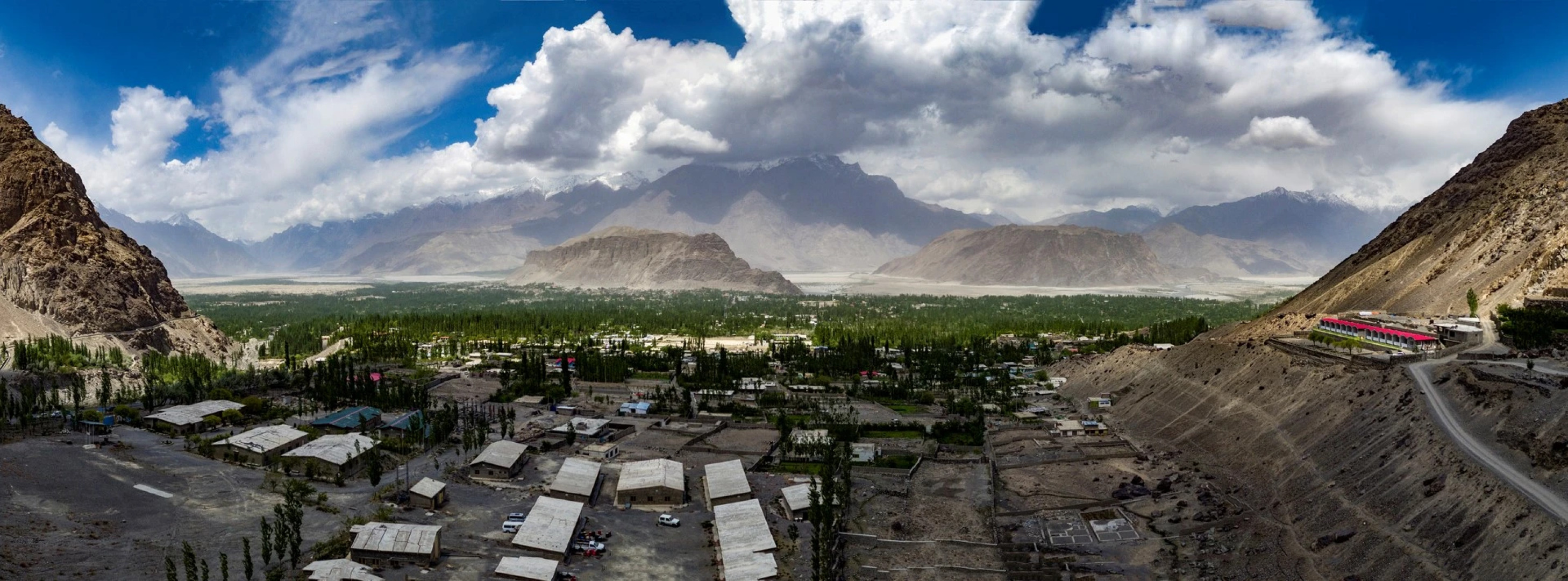 Отель Mountain Lodge Holiday Home Skardu