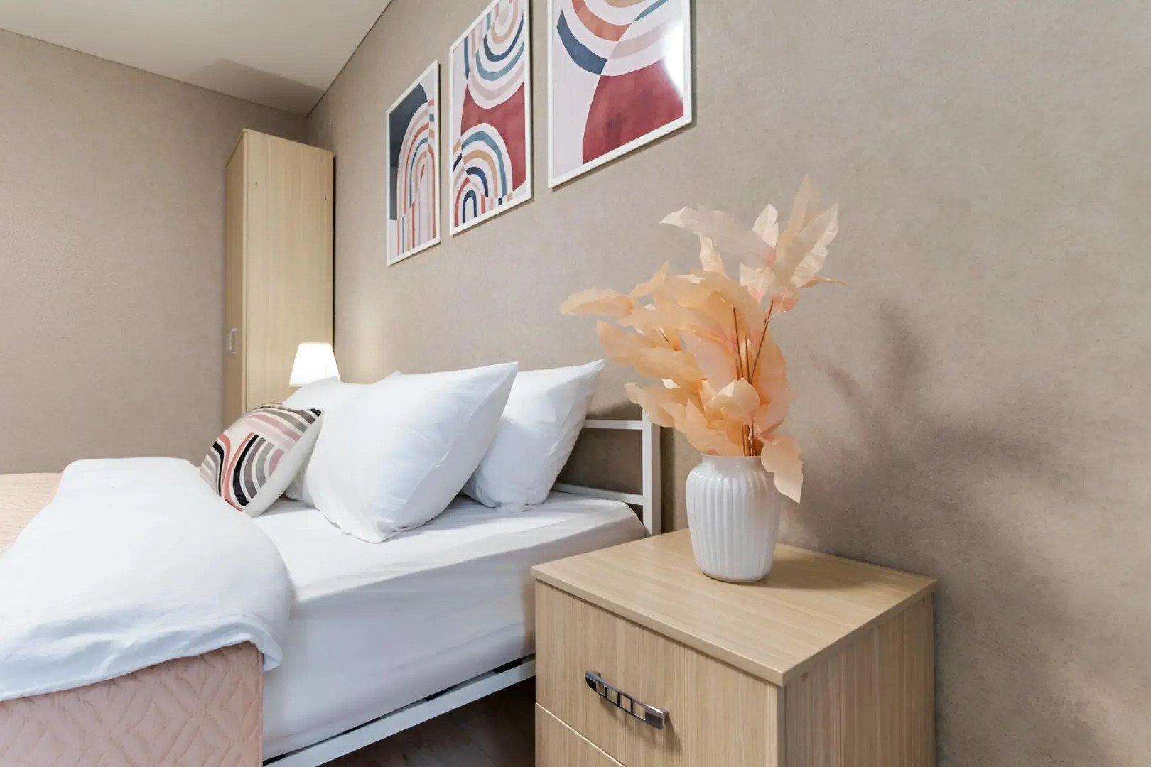 Квартира двухкомнатная у Парка Галицкого Апарт-Отелика на Героев Разведчиков