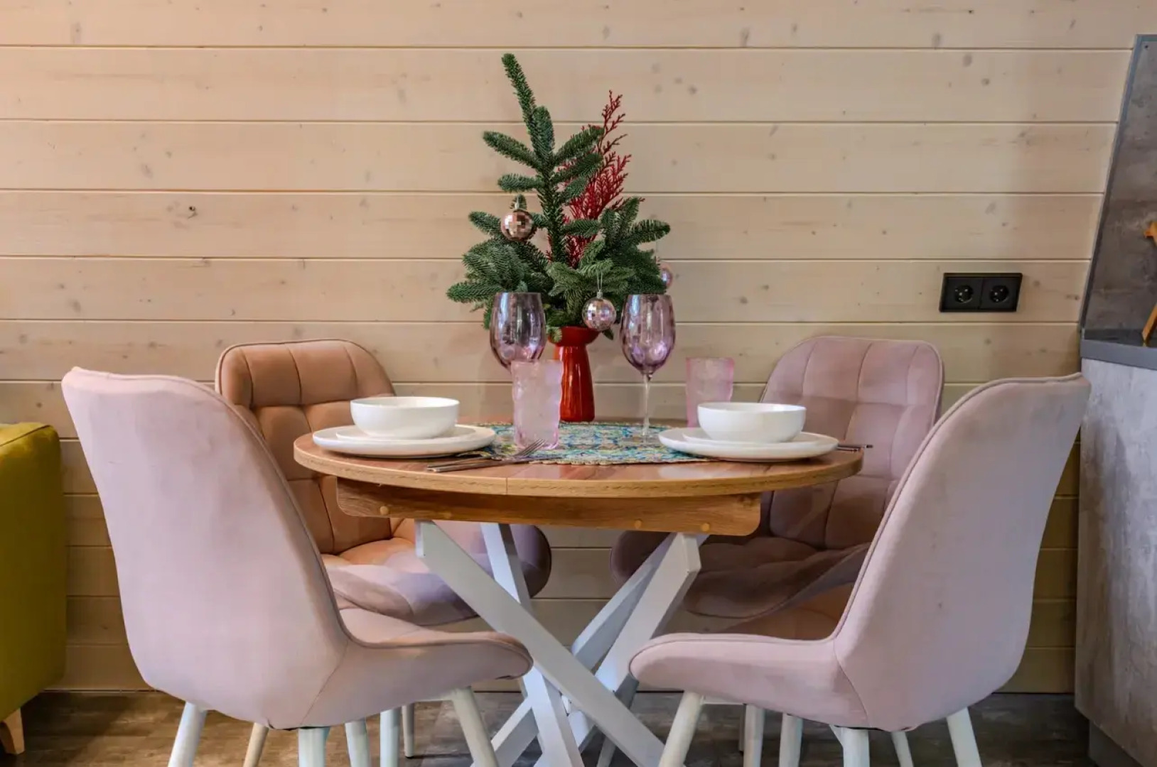 Частный дом Увеличенный А-фрейм Сад с баней и чаном