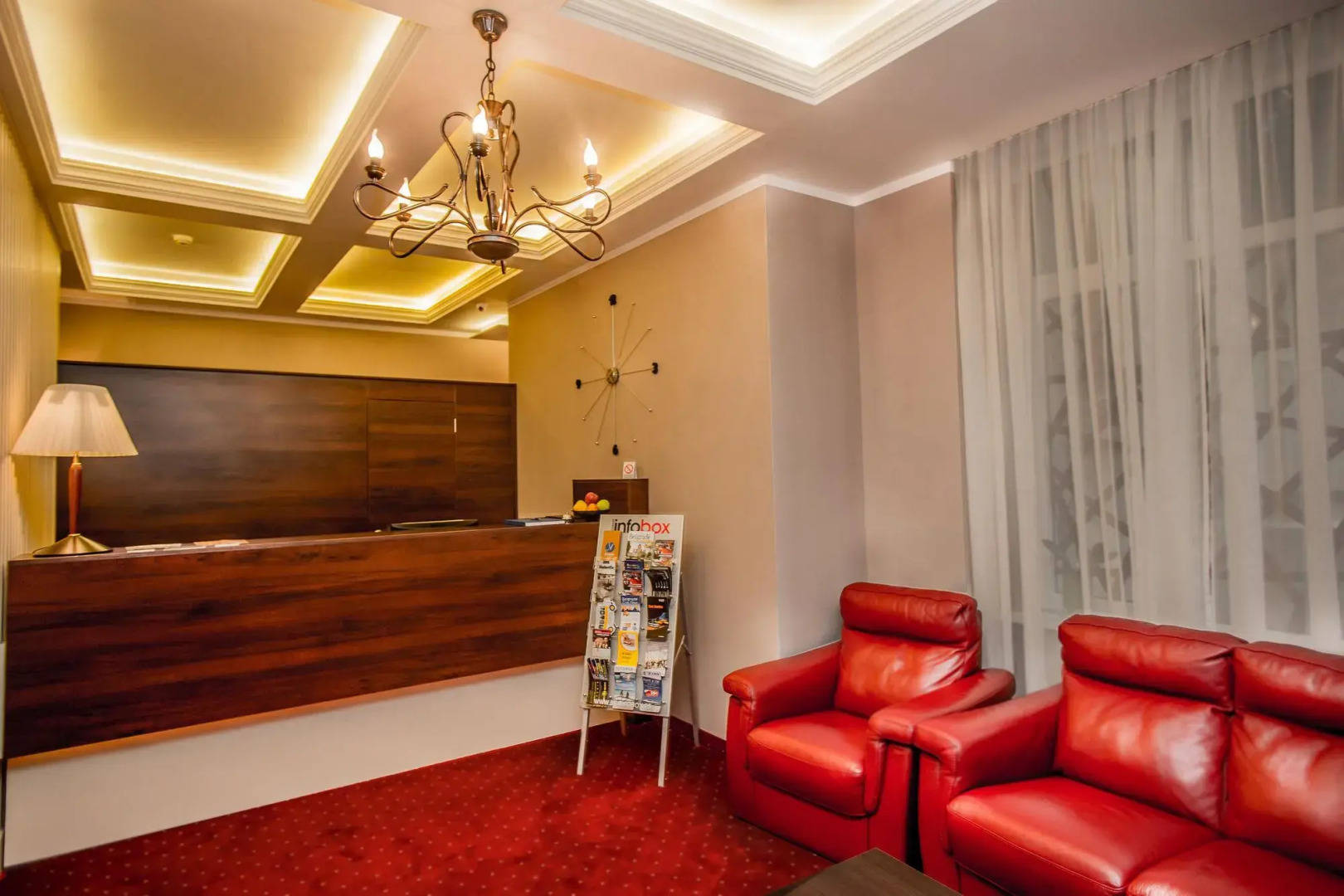 Ночлег и завтрак (B&B) Five Points Square - City Center