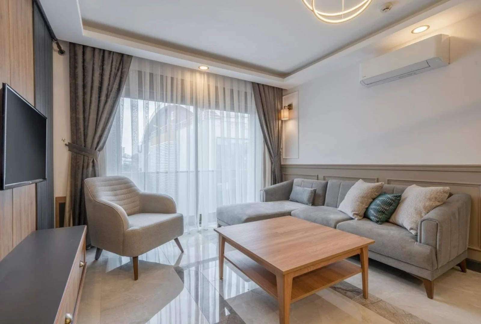 Отель Quality Gold Suite