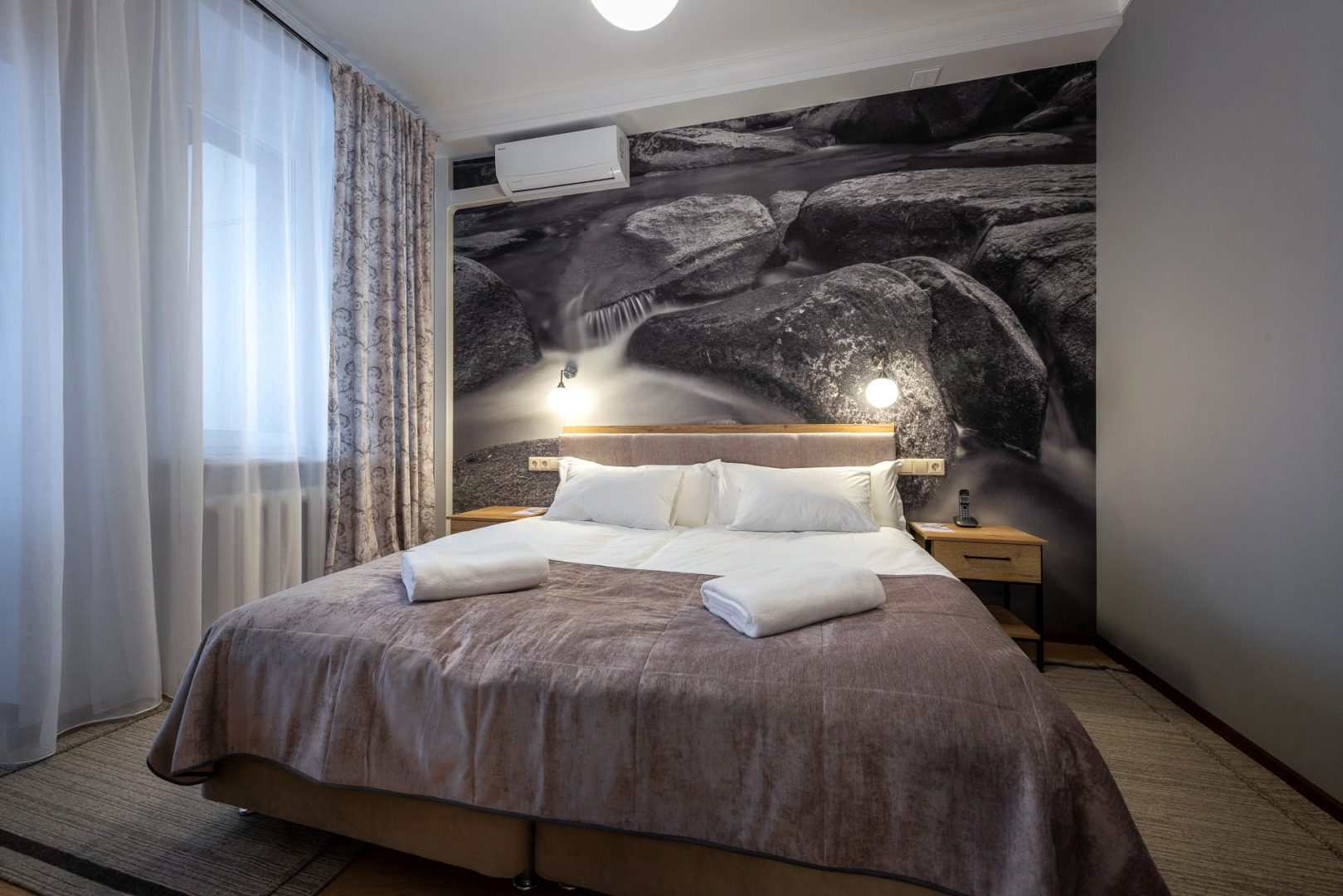 Отель На камушках