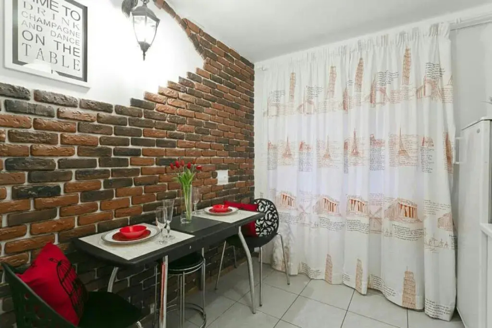 Двухкомнатная Квартира возле Площади Победы, Азгура 3