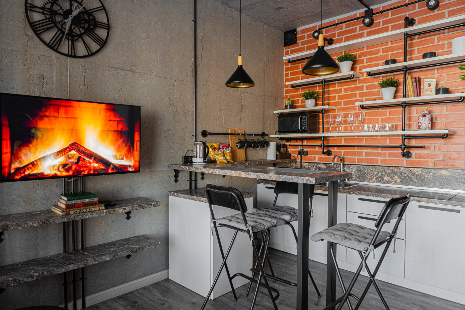 Апартаменты Lalapart Wooden Loft с дизайнерским ремонтом в ЖК Лайнер
