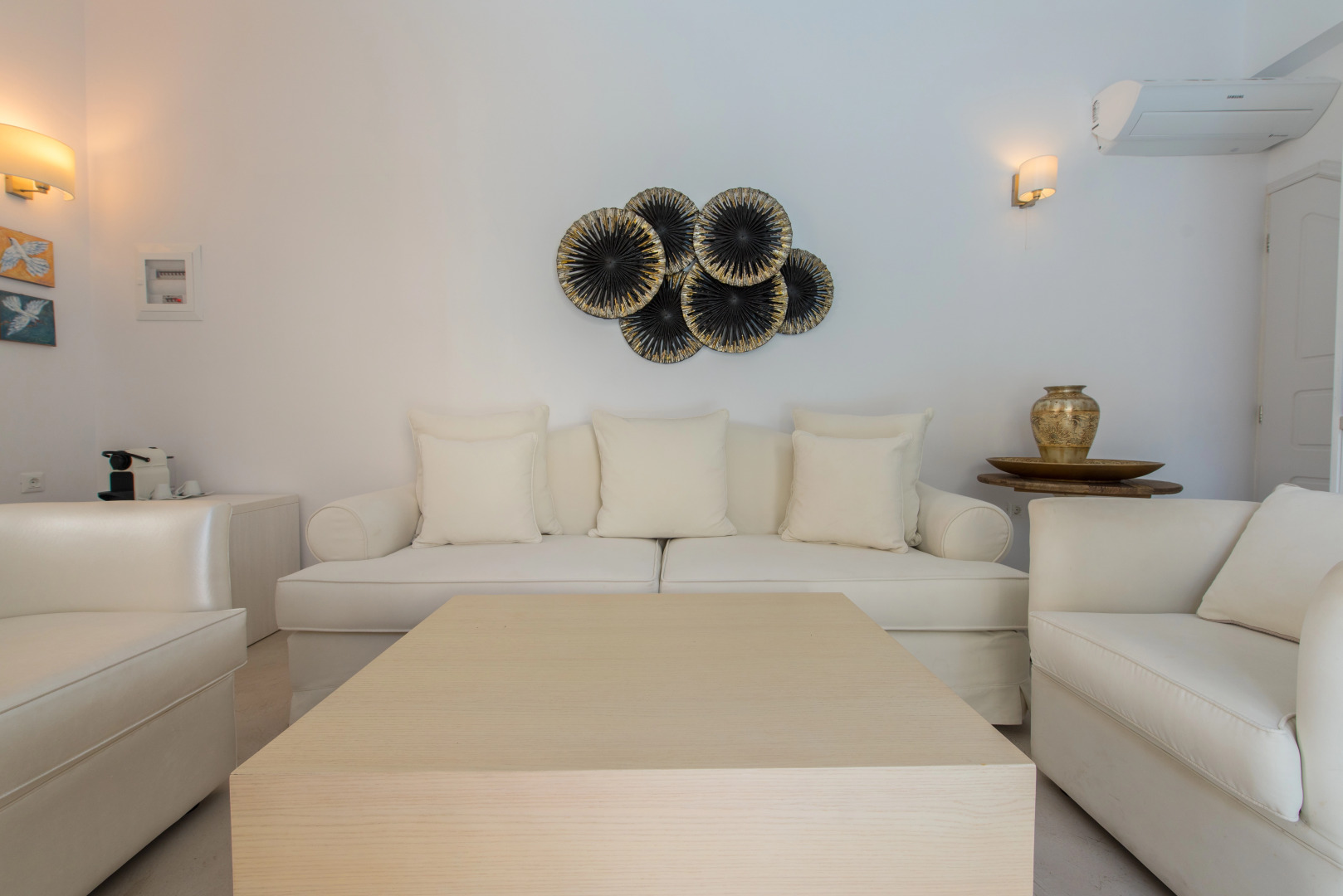 Отель Santorini Secret Suites & Spa