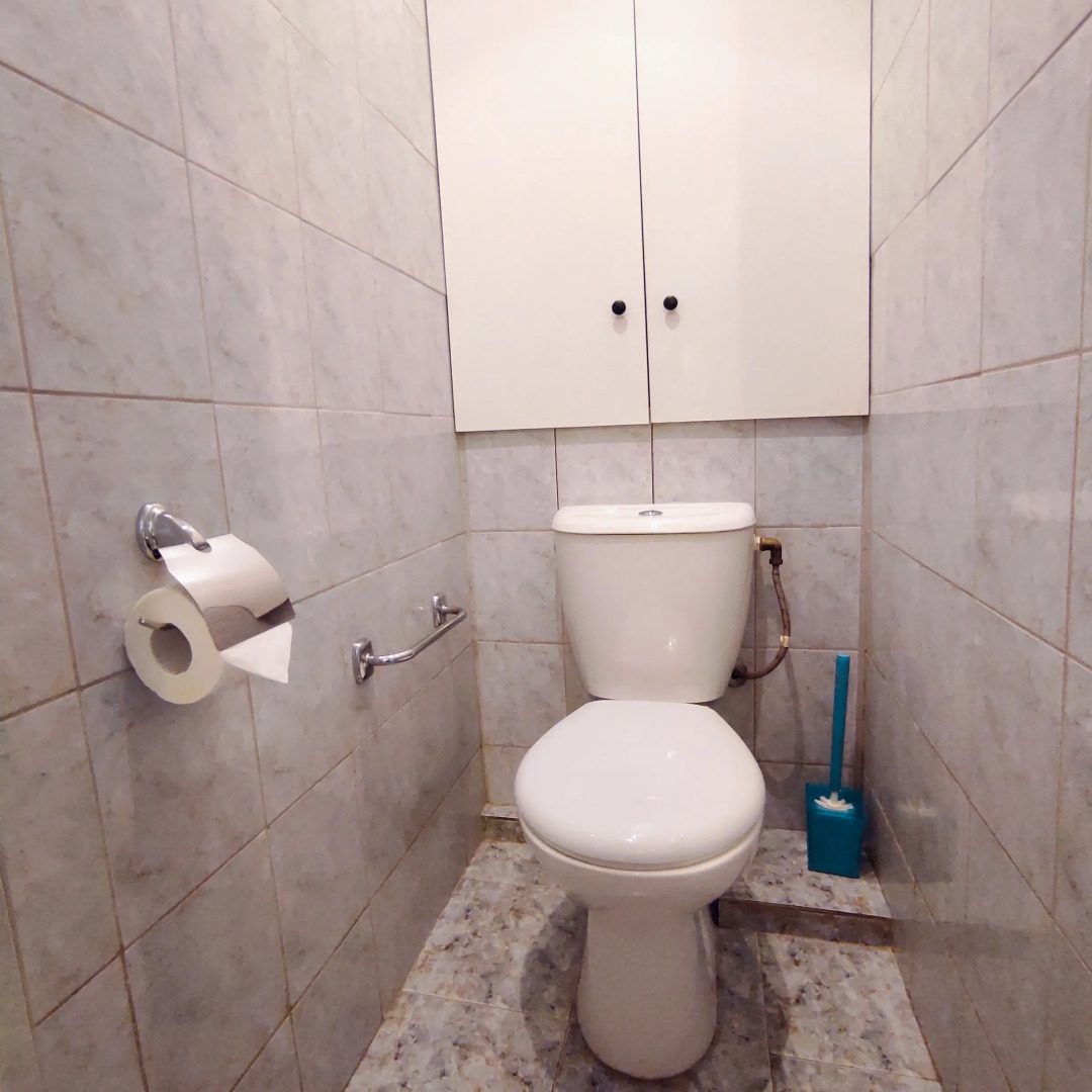 Апартаменты Просторная Двух Комнатная Квартира с Парковкой во дворе