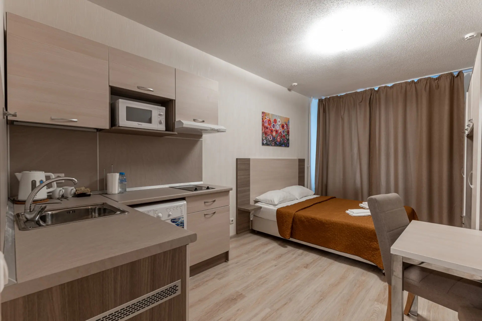 Апарт-отель Salut Rent