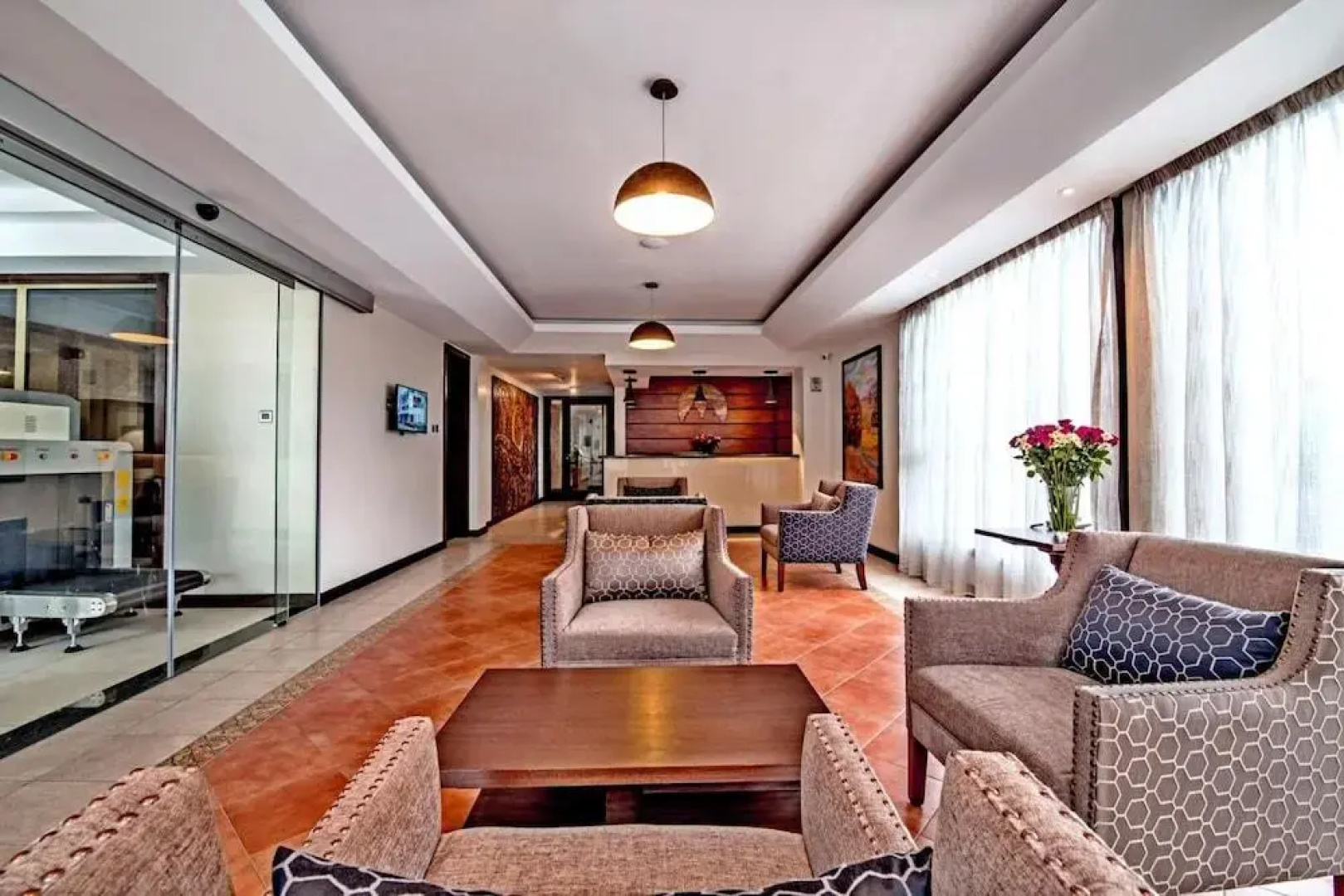 Magna Hotel and Suites