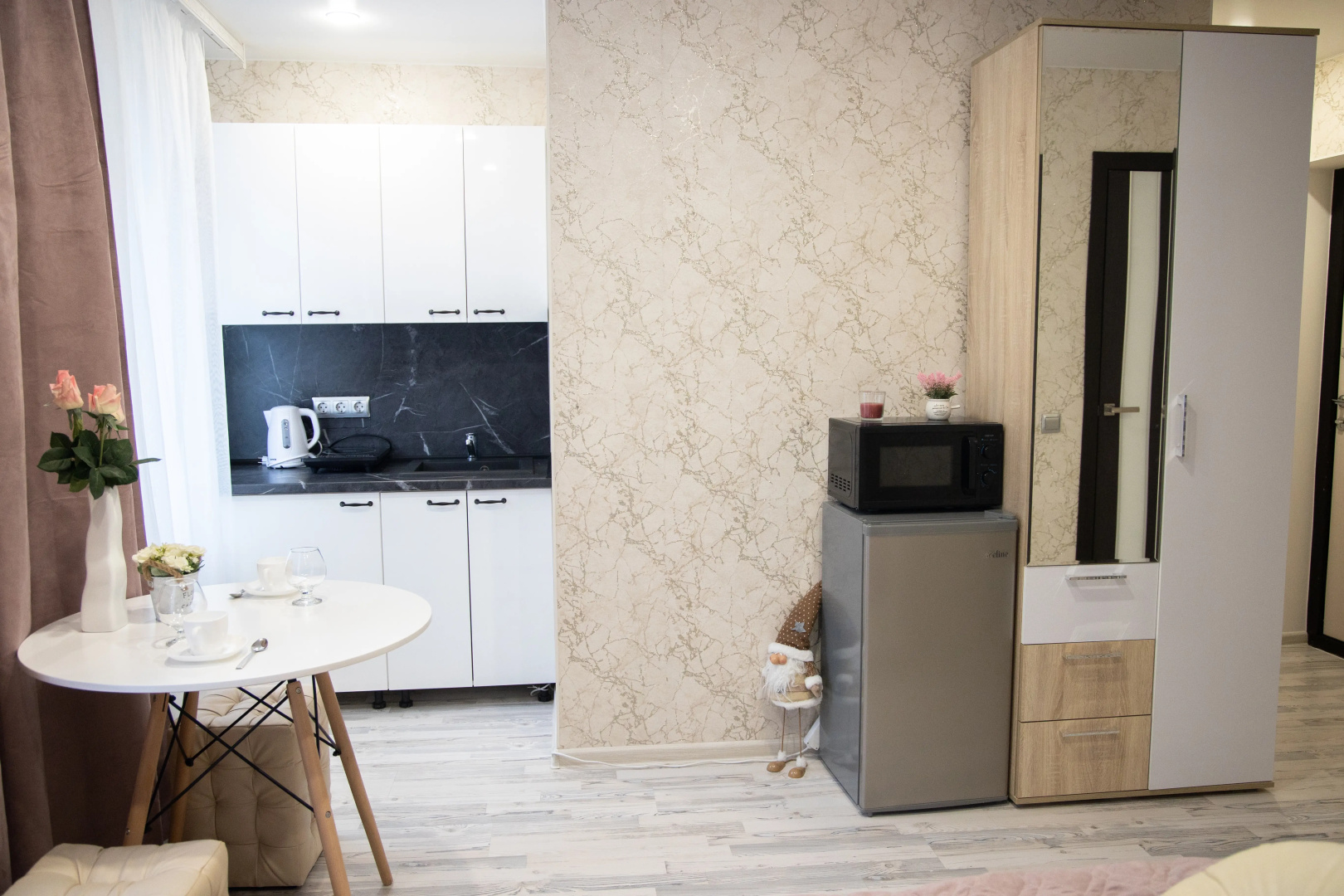 Апартаменты LovelyHome39 у Королевских ворот студия 3
