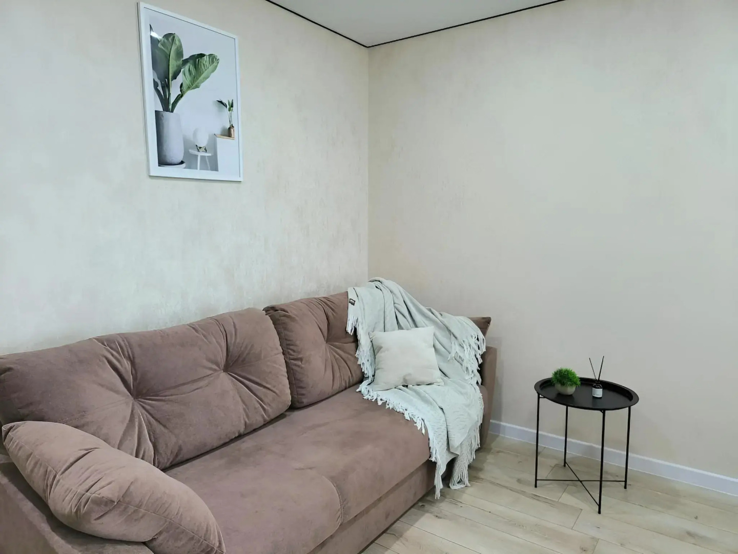 Квартира 6 местная с новым ремонтом около метро Горки парка и ТЦ