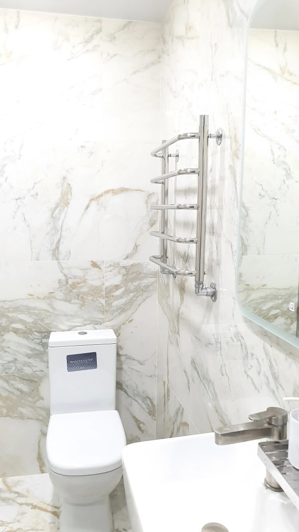 Квартира-студия новая в самом центре города с дизайнерским ремонтом