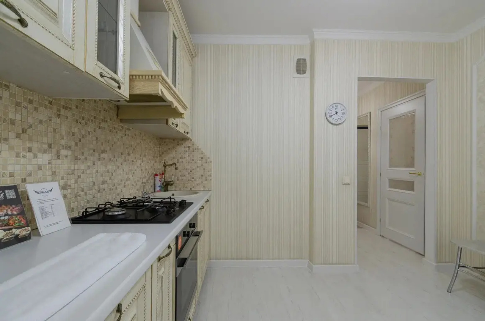 Апартаменты "Полулюкс с джакузи"