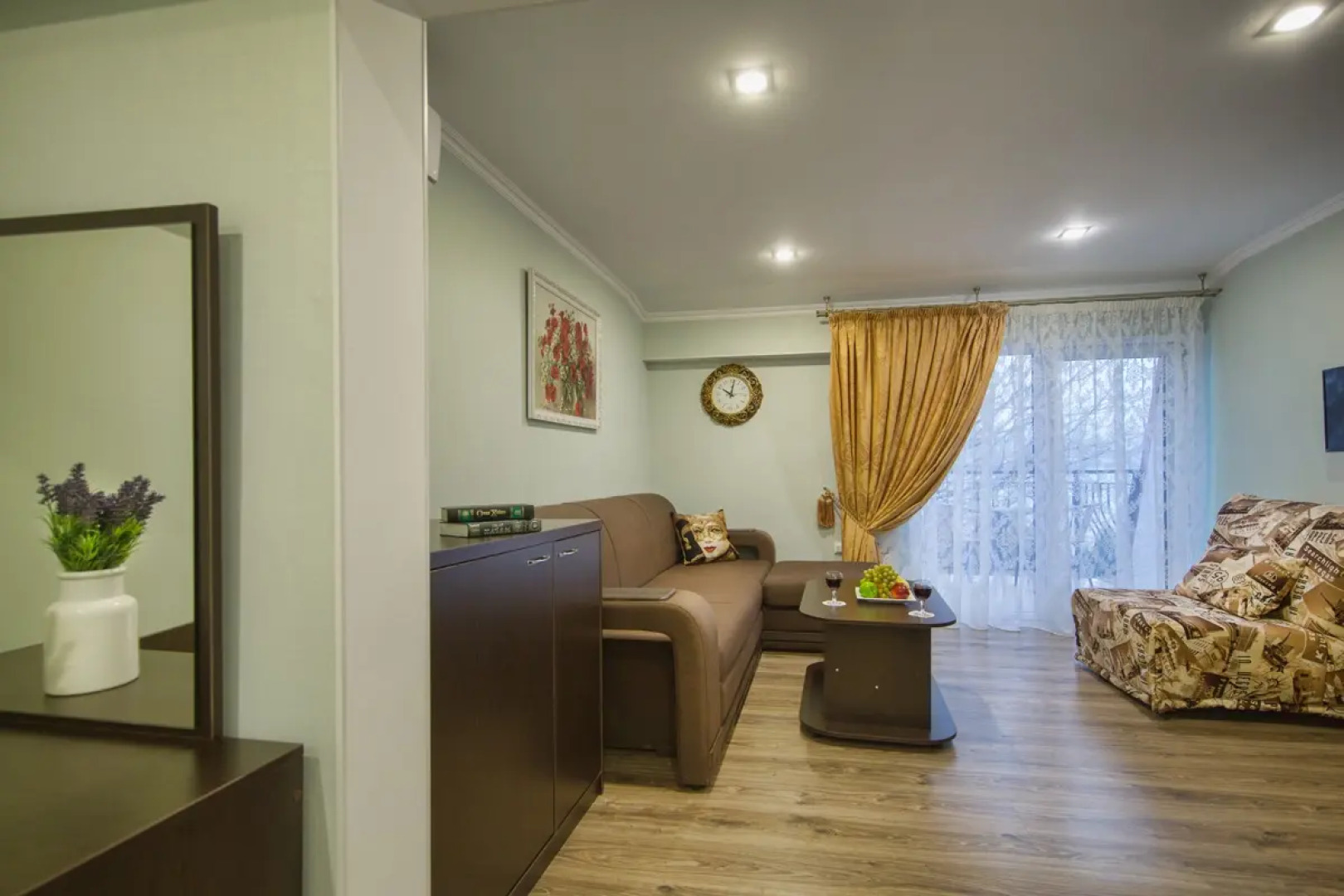 Отель Людмила