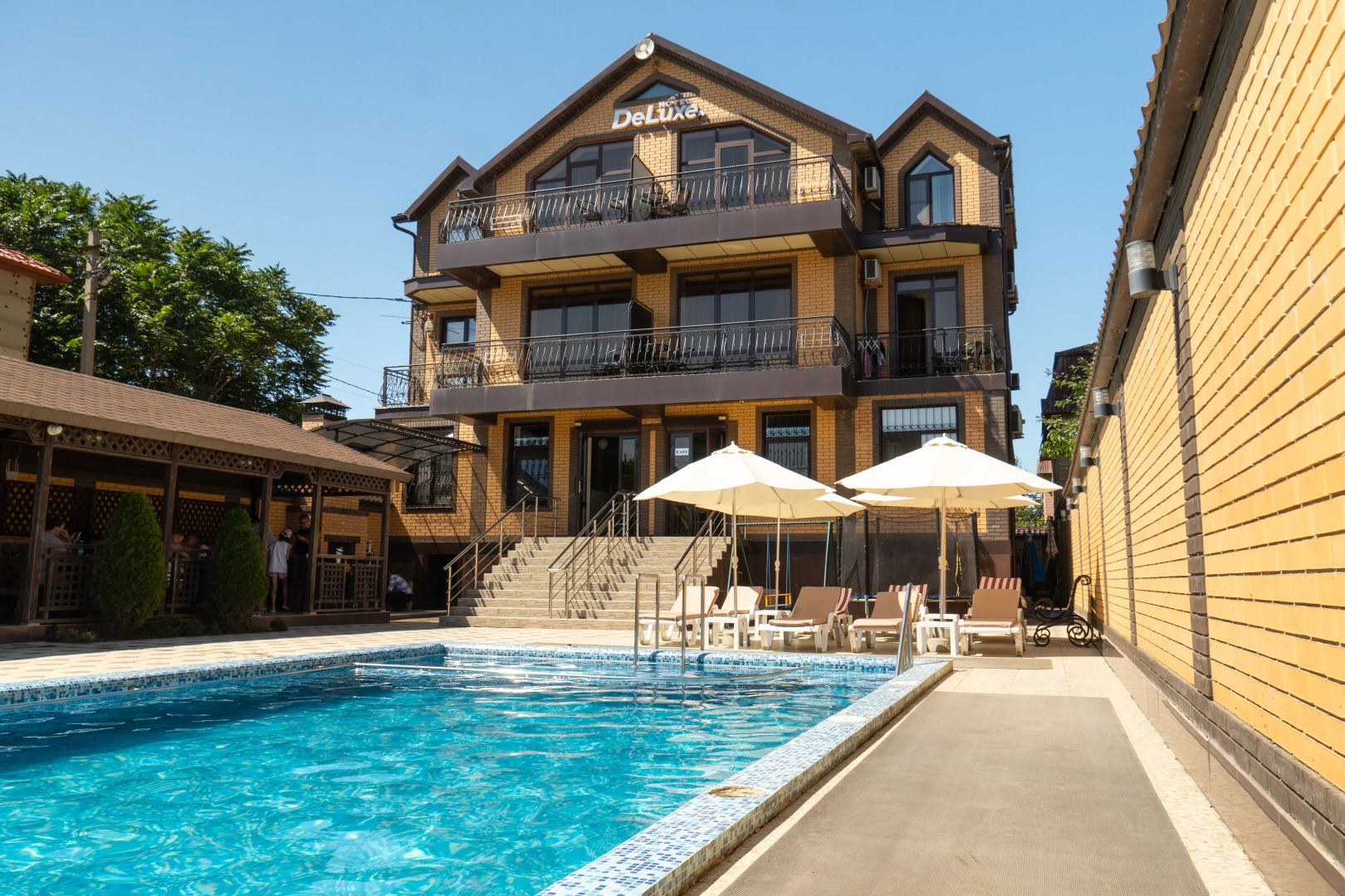 Отель ДеЛюкс