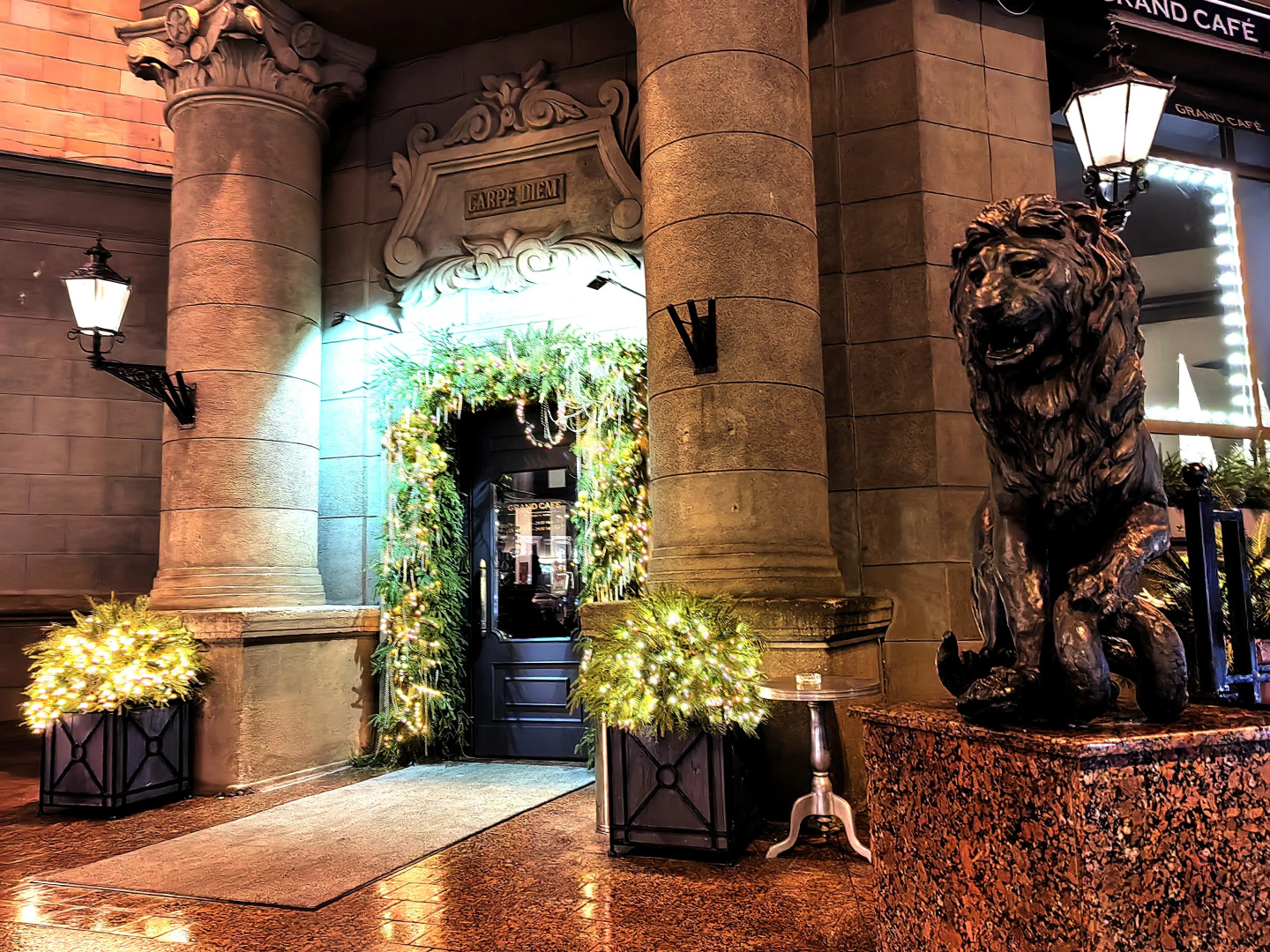 Апартаменты InterLoft 1 Old Town Free Parking Wi-Fi 100/50 Smart TV